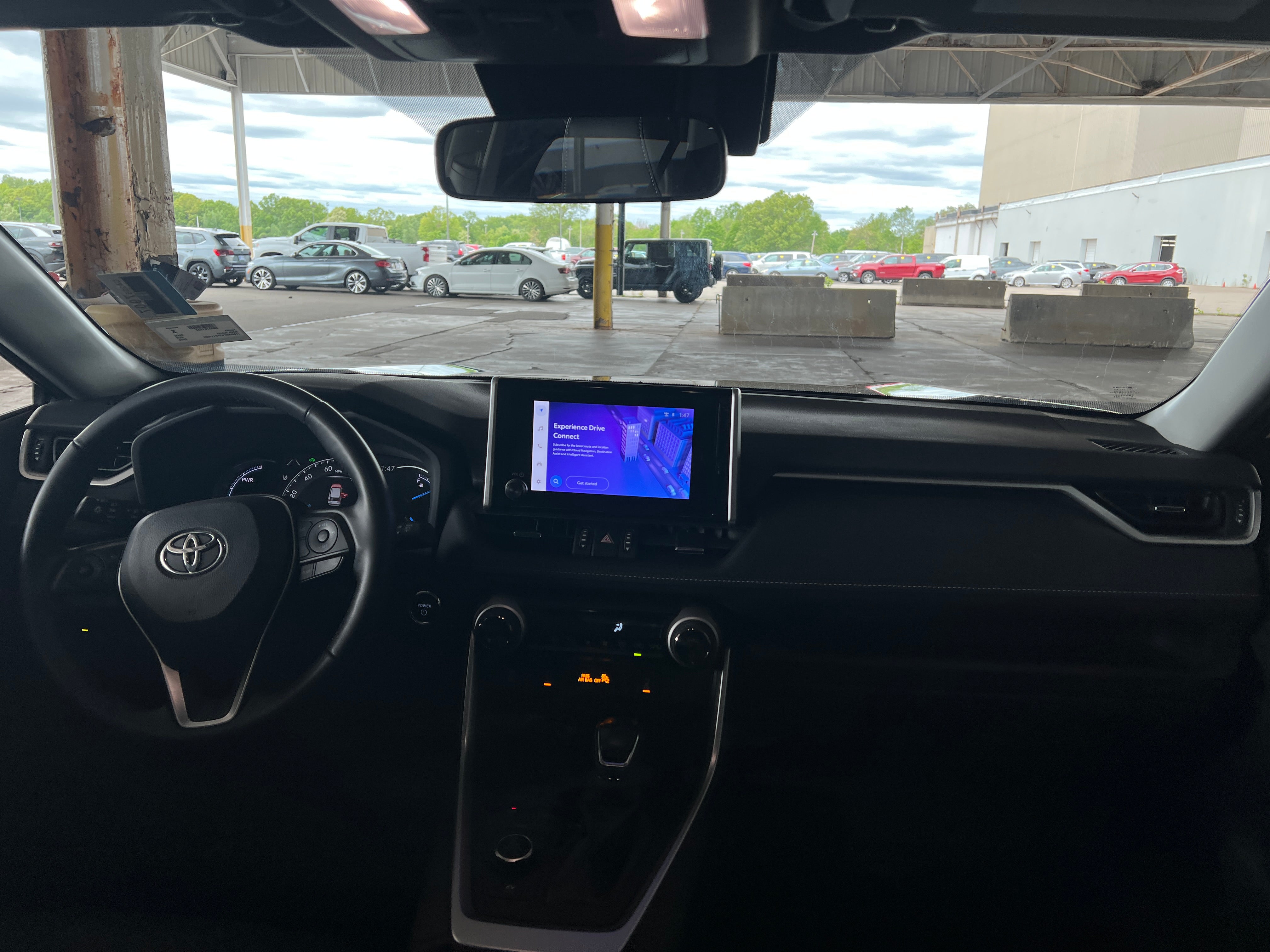 2023 Toyota RAV4 XLE Premium 3