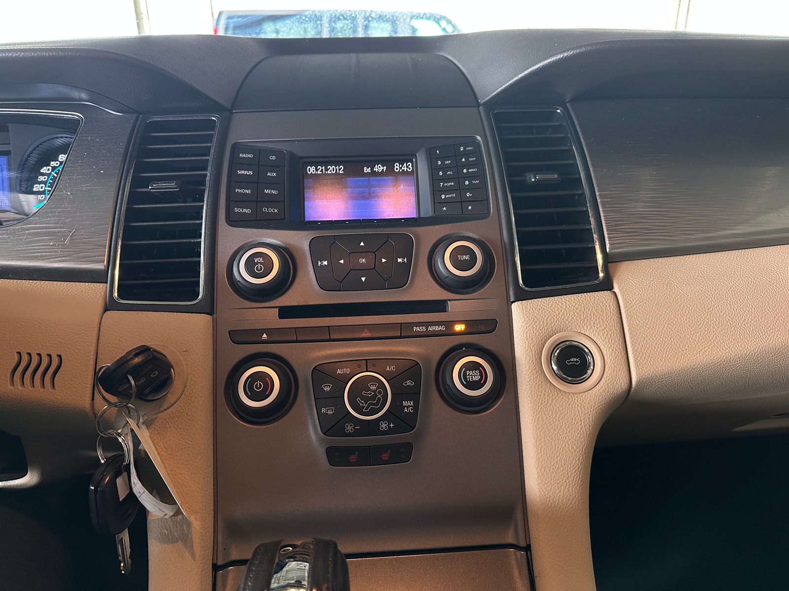 Thumbnail: 2013 Ford Taurus - 4