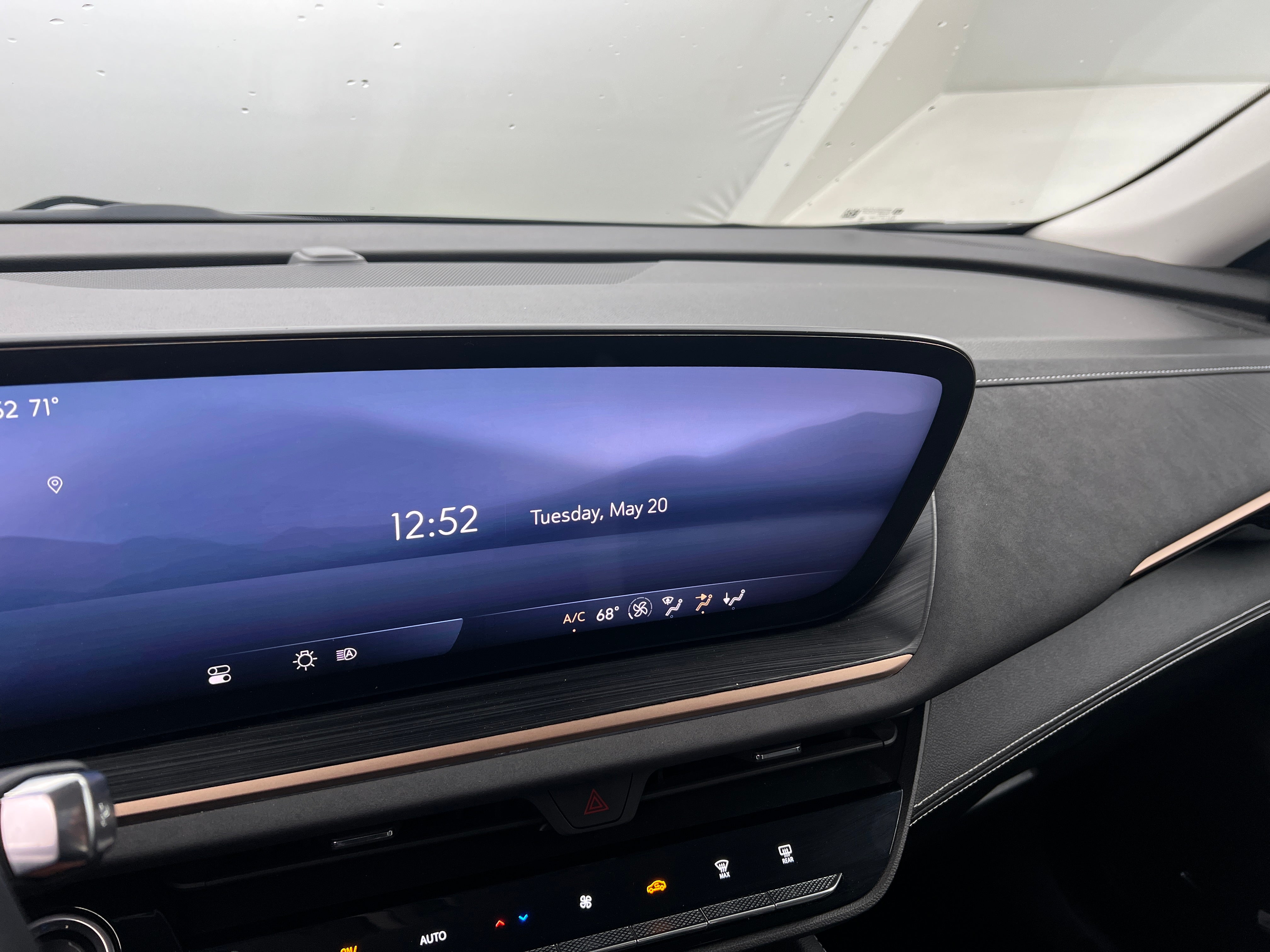 2024 Buick Envision Sport Touring 3