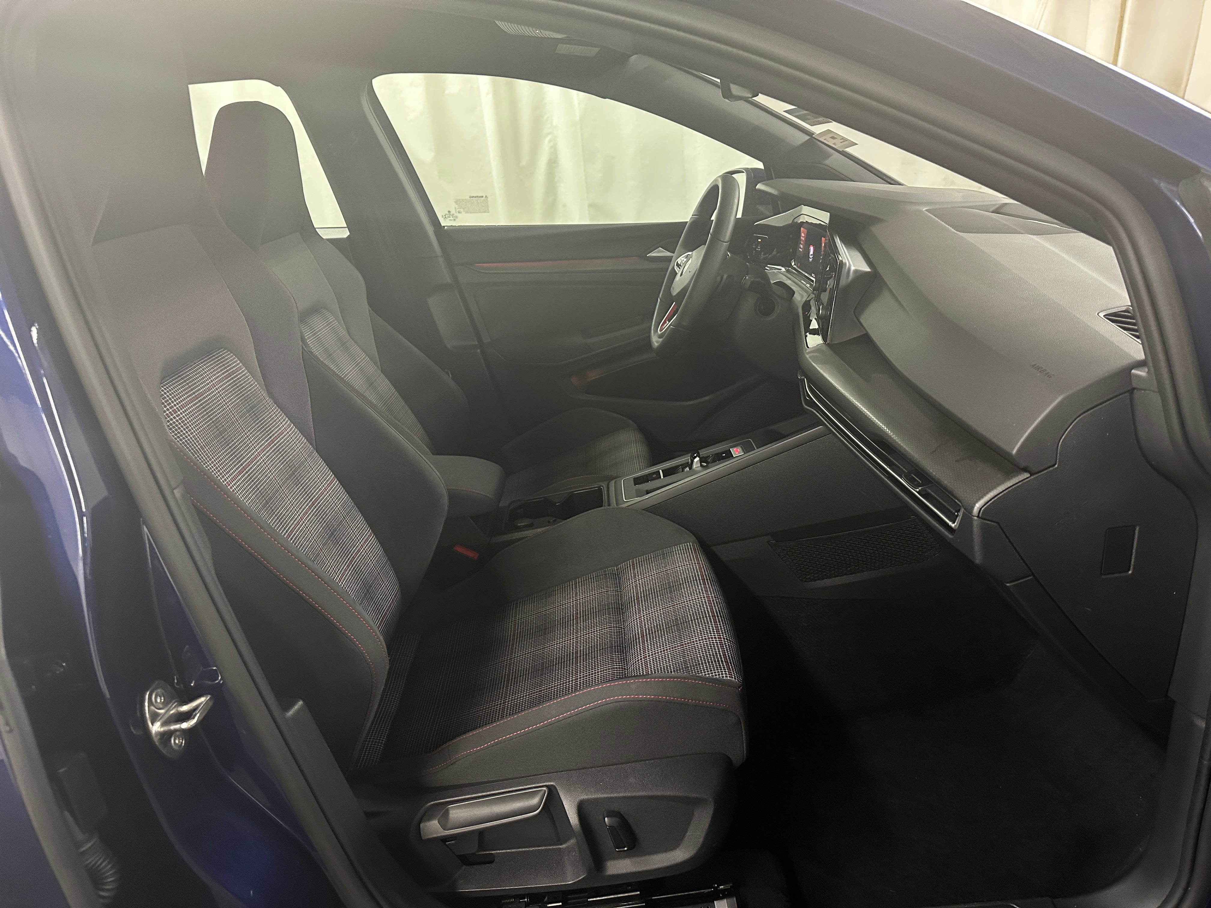 2022 Volkswagen Golf GTI S 2