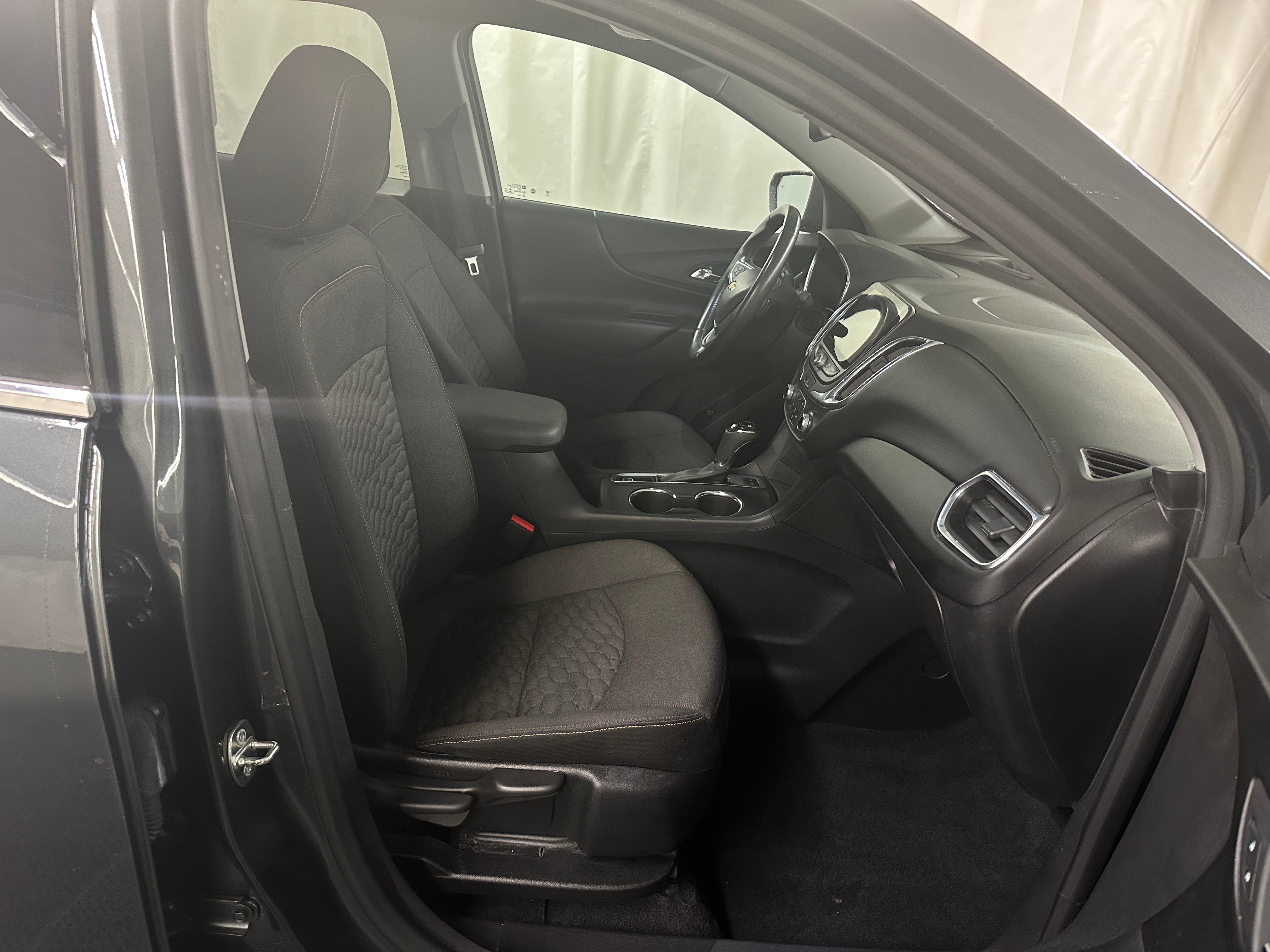 2020 Chevrolet Equinox LT 2