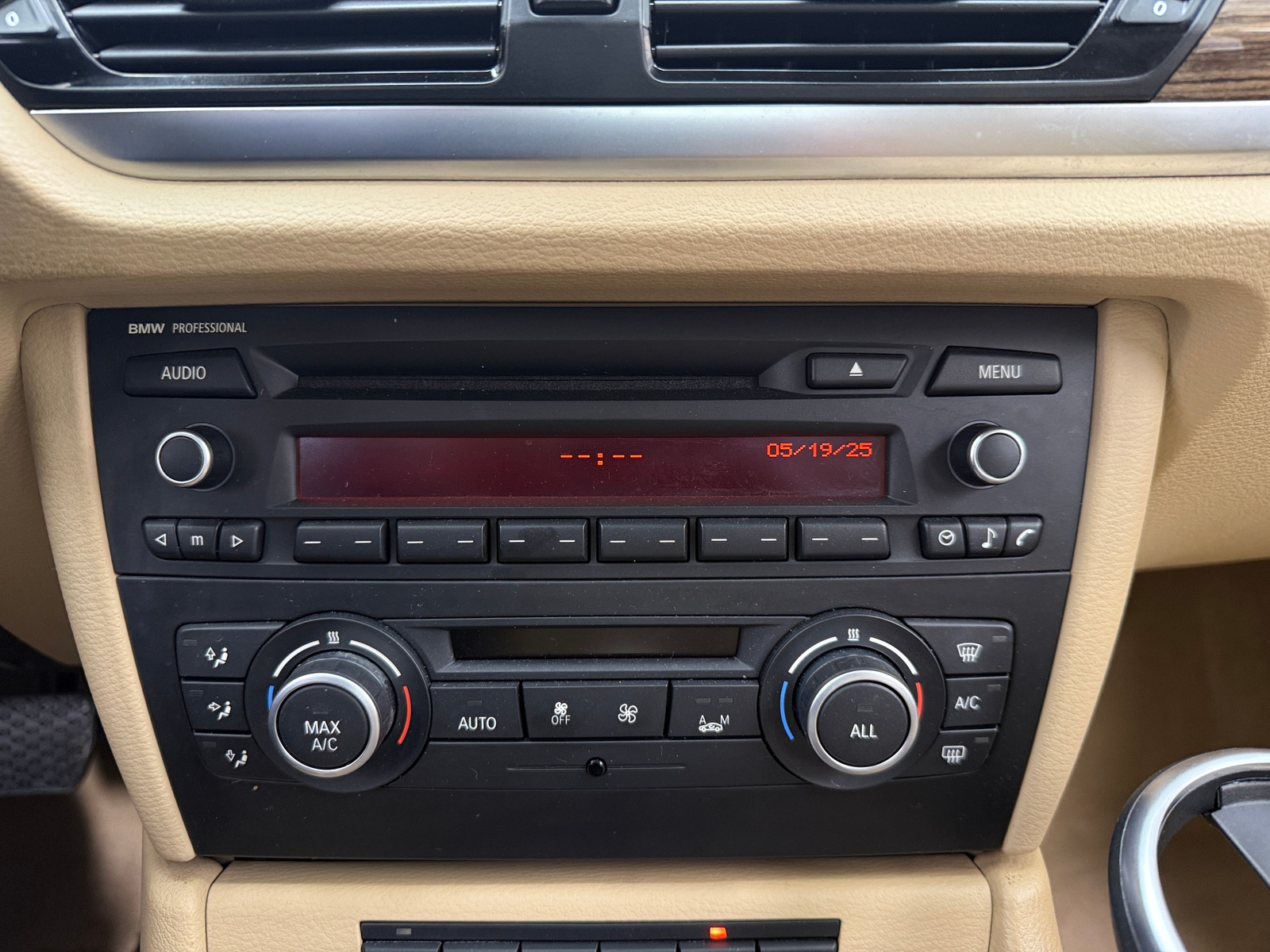 Thumbnail: 2015 BMW X1 - 3