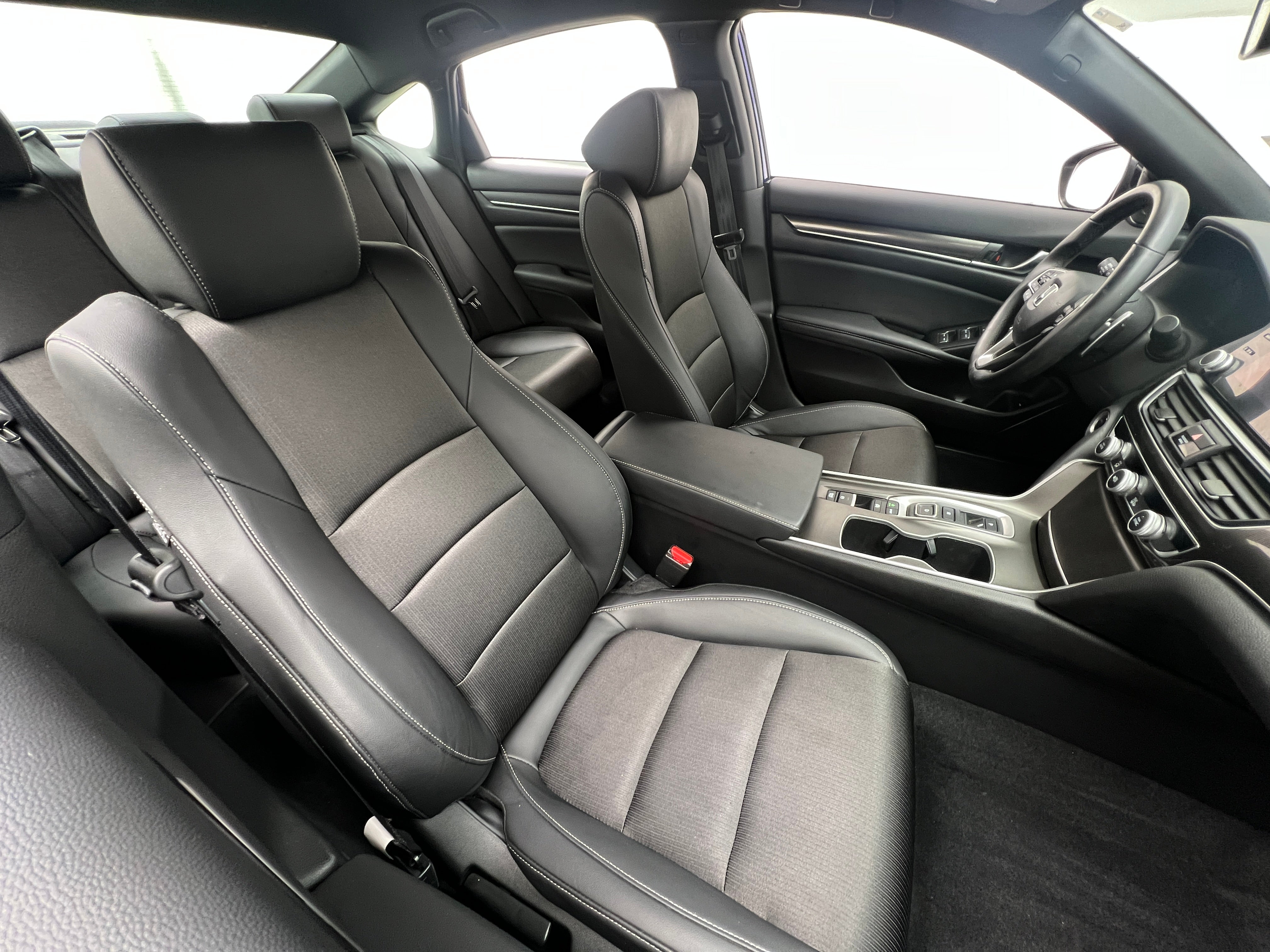 2022 Honda Accord Sport 2