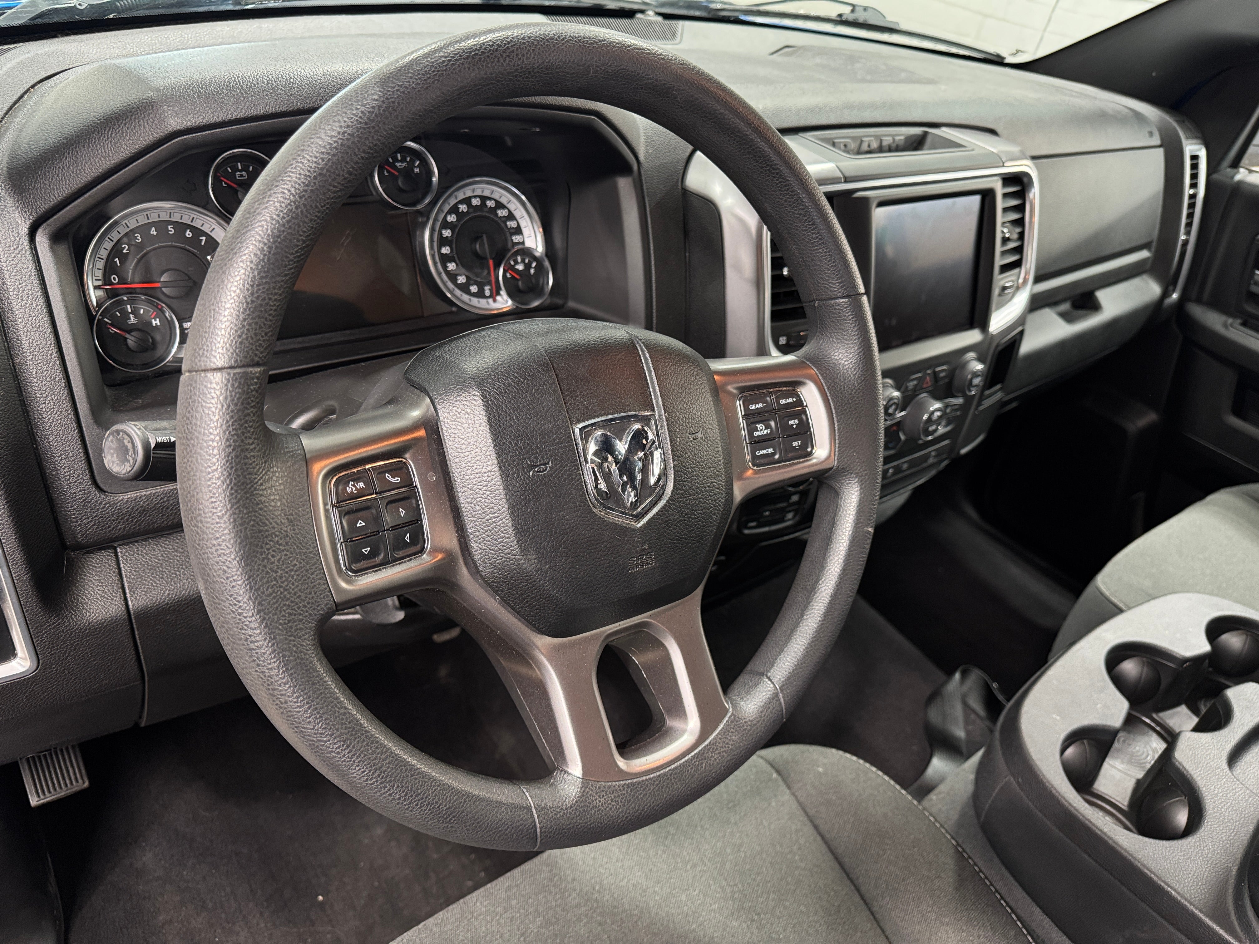2022 RAM 1500 Classic Warlock 3