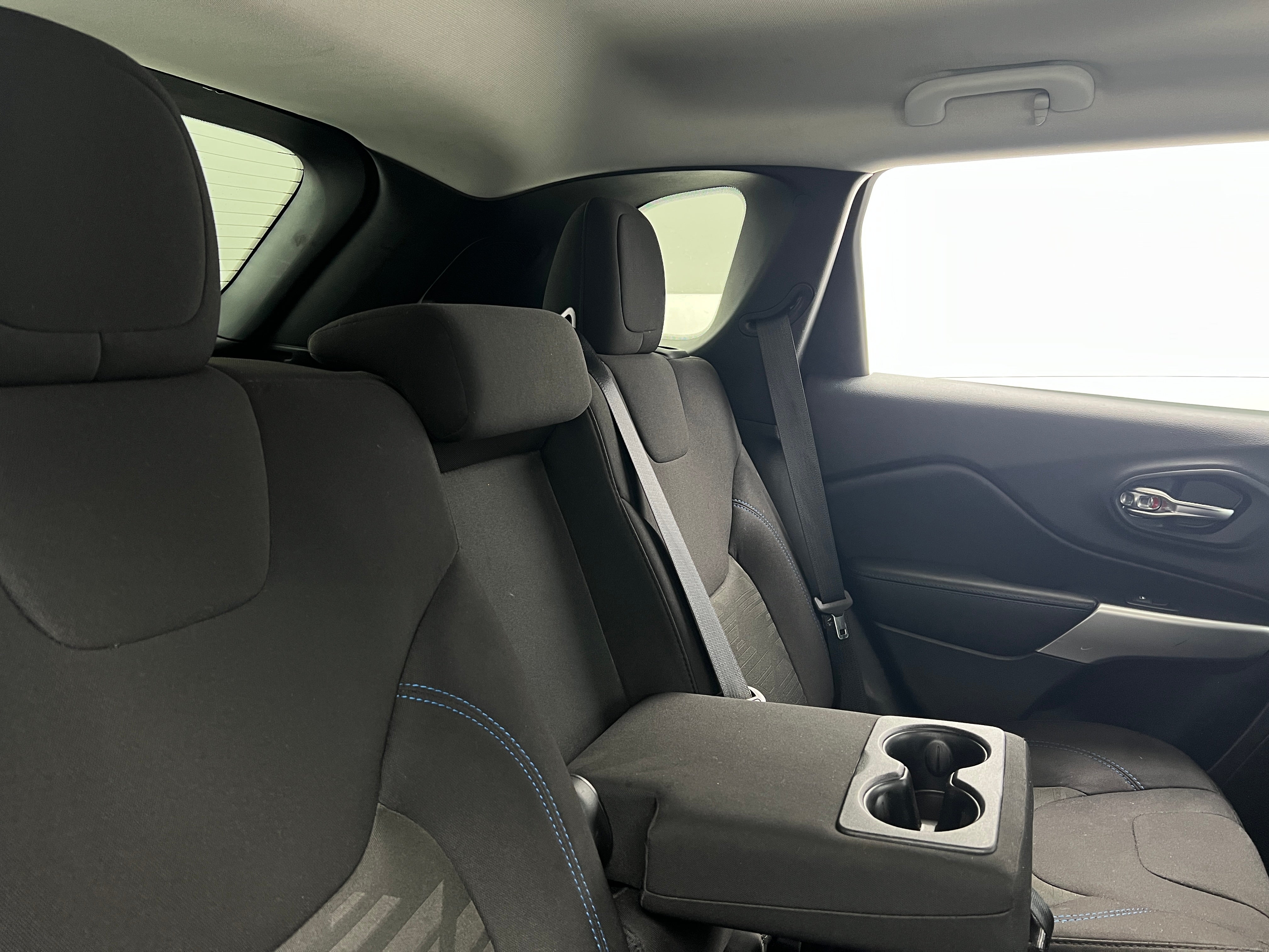 2019 Jeep Cherokee Upland 6