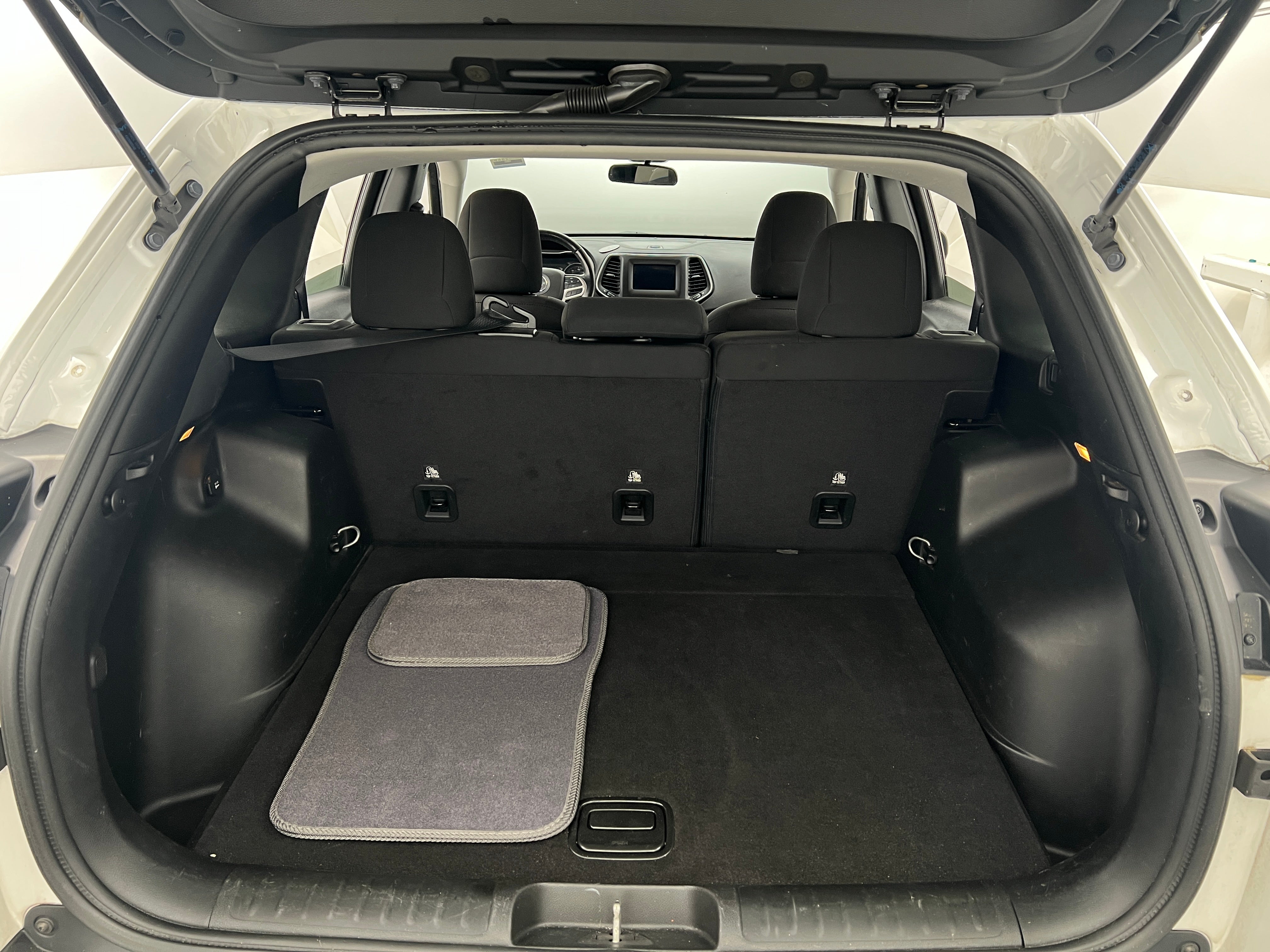 2019 Jeep Cherokee Upland 7