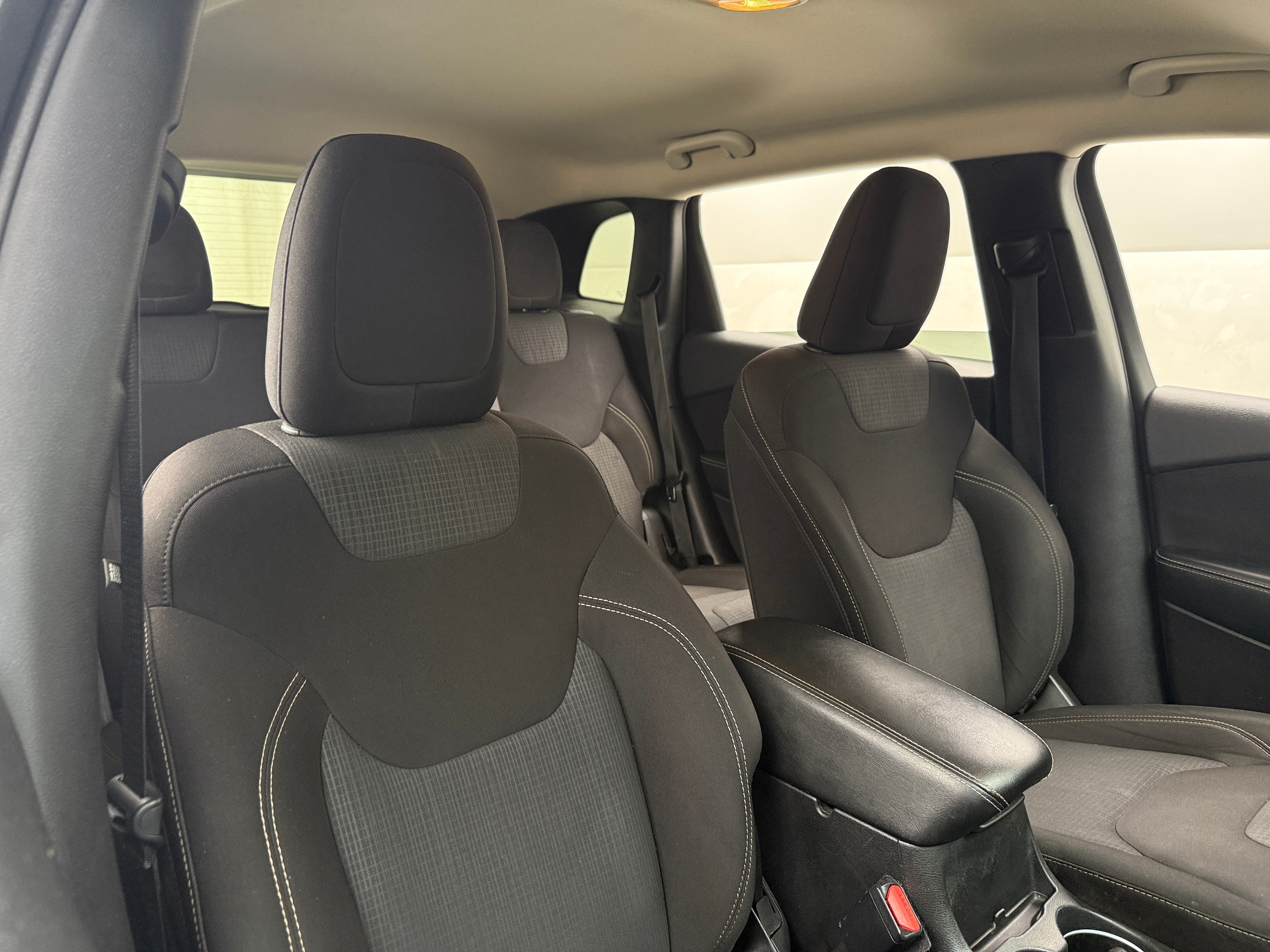 2015 Jeep Cherokee Latitude 2