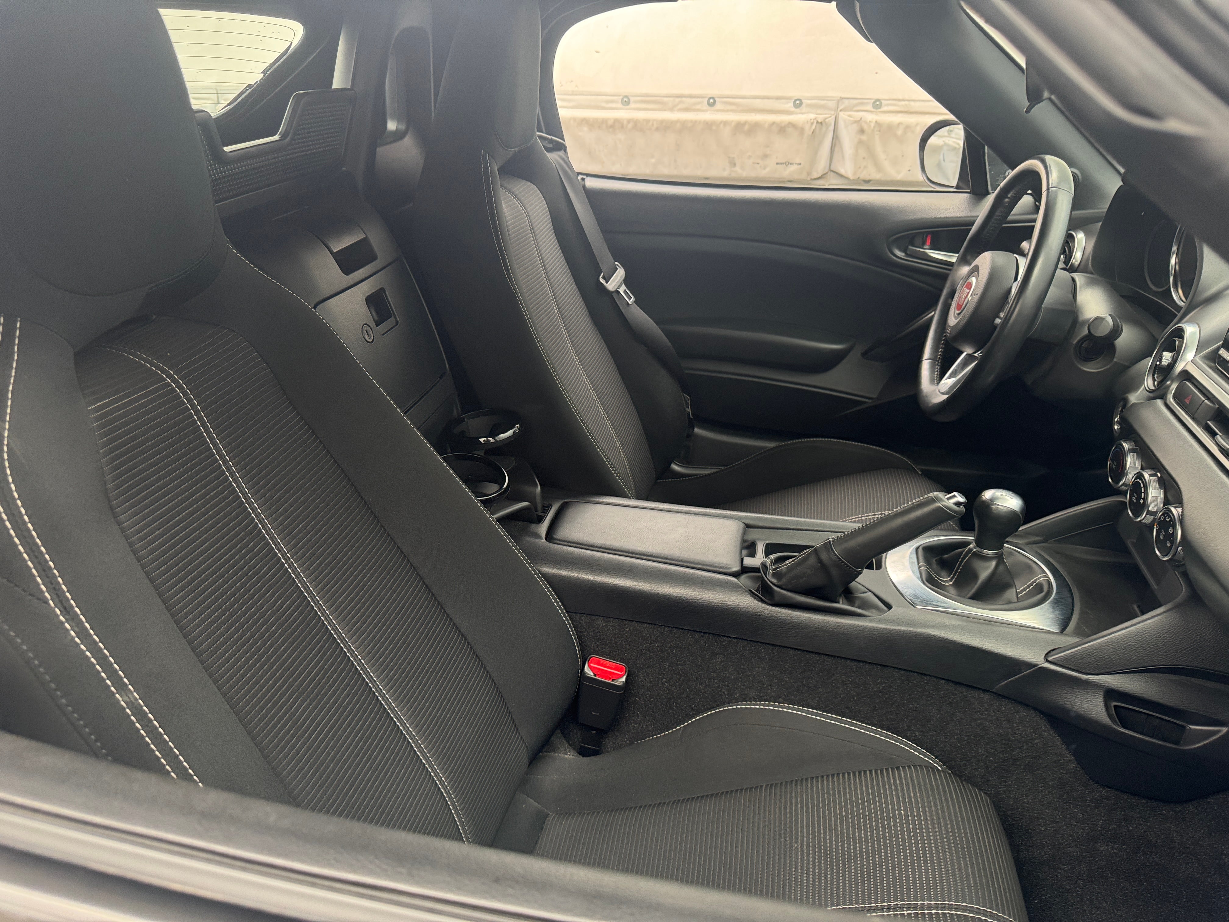2018 Fiat 124 Spider Classica 2