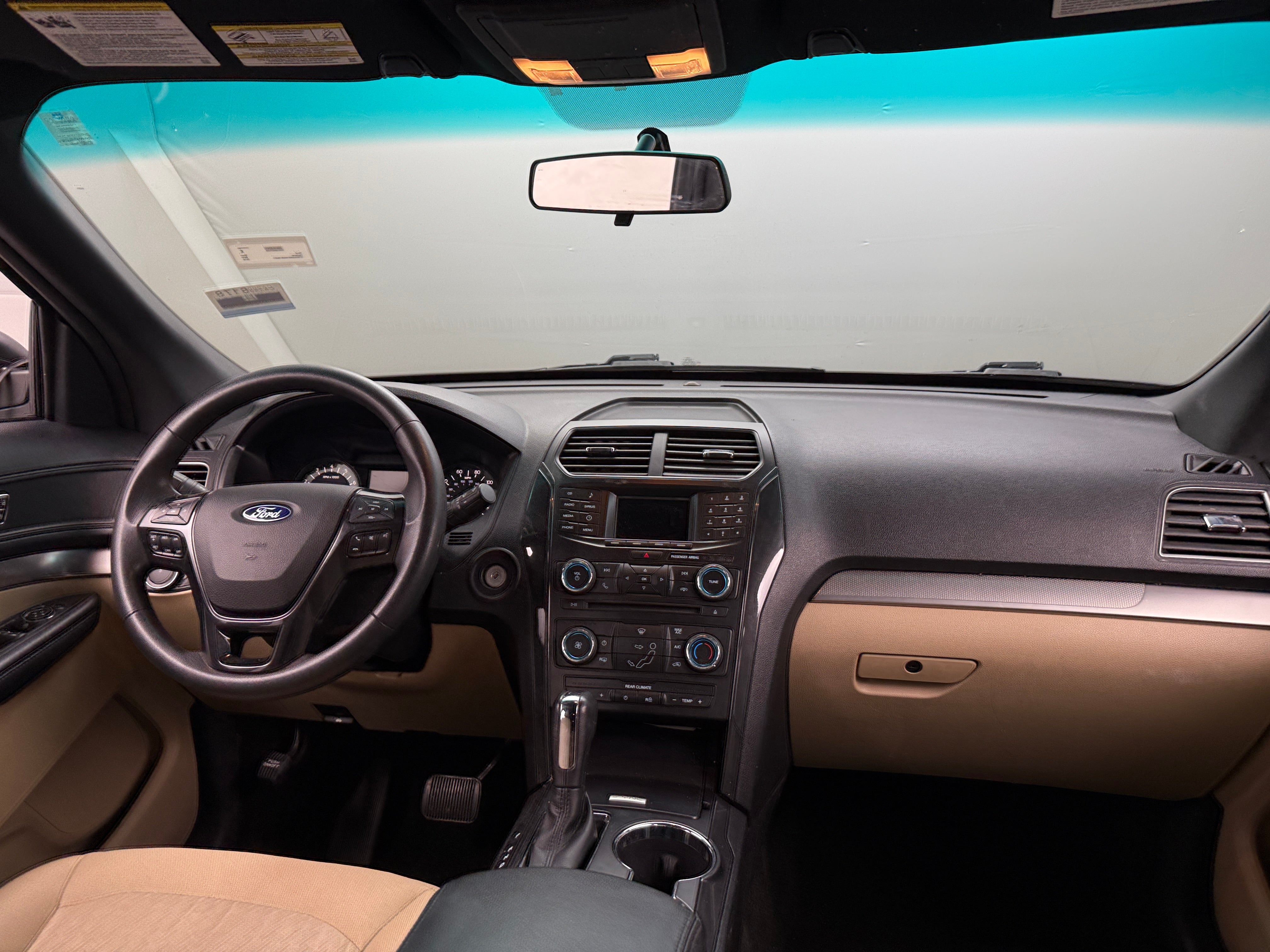 2016 Ford Explorer Base 3