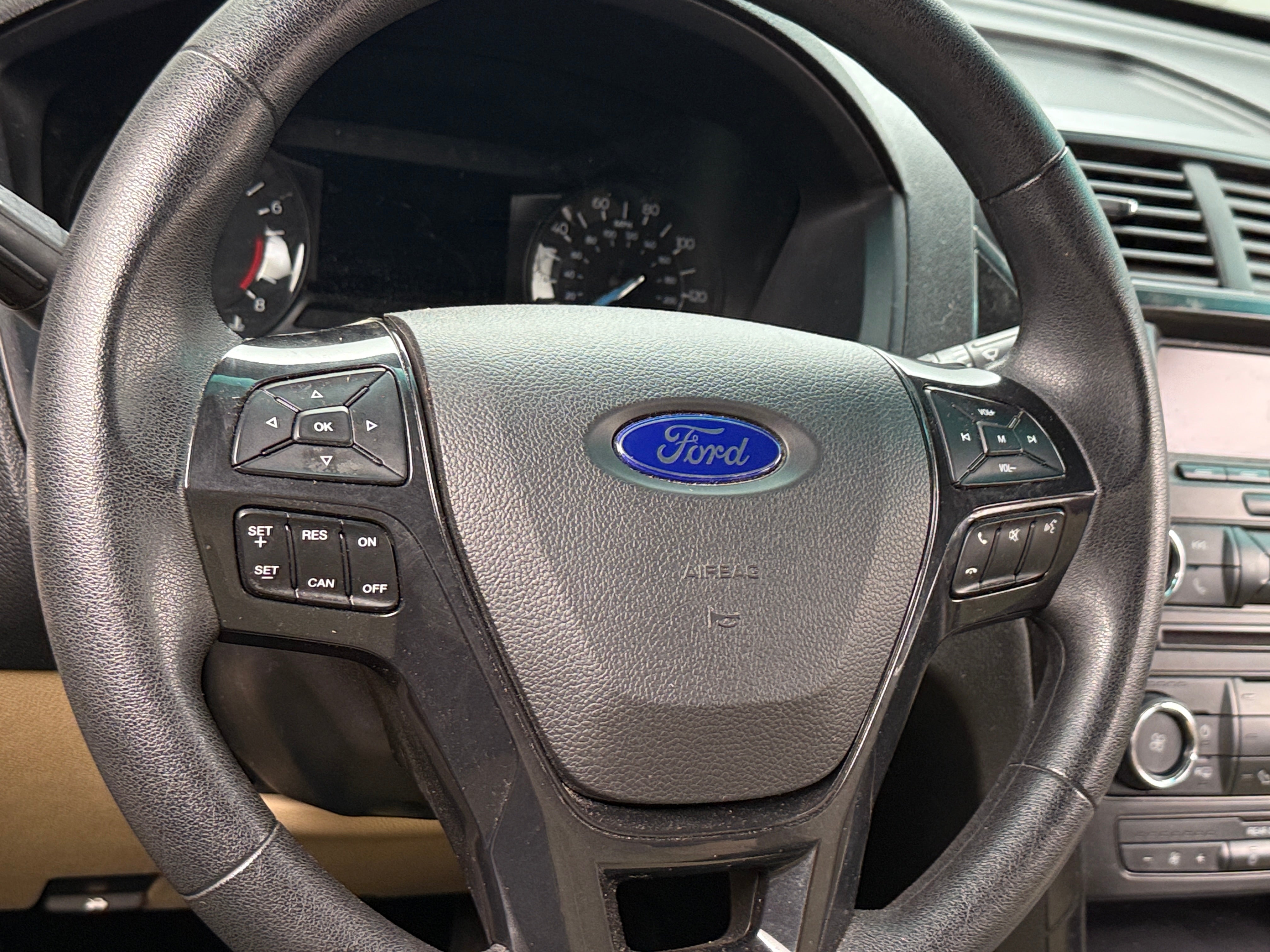 2016 Ford Explorer Base 5