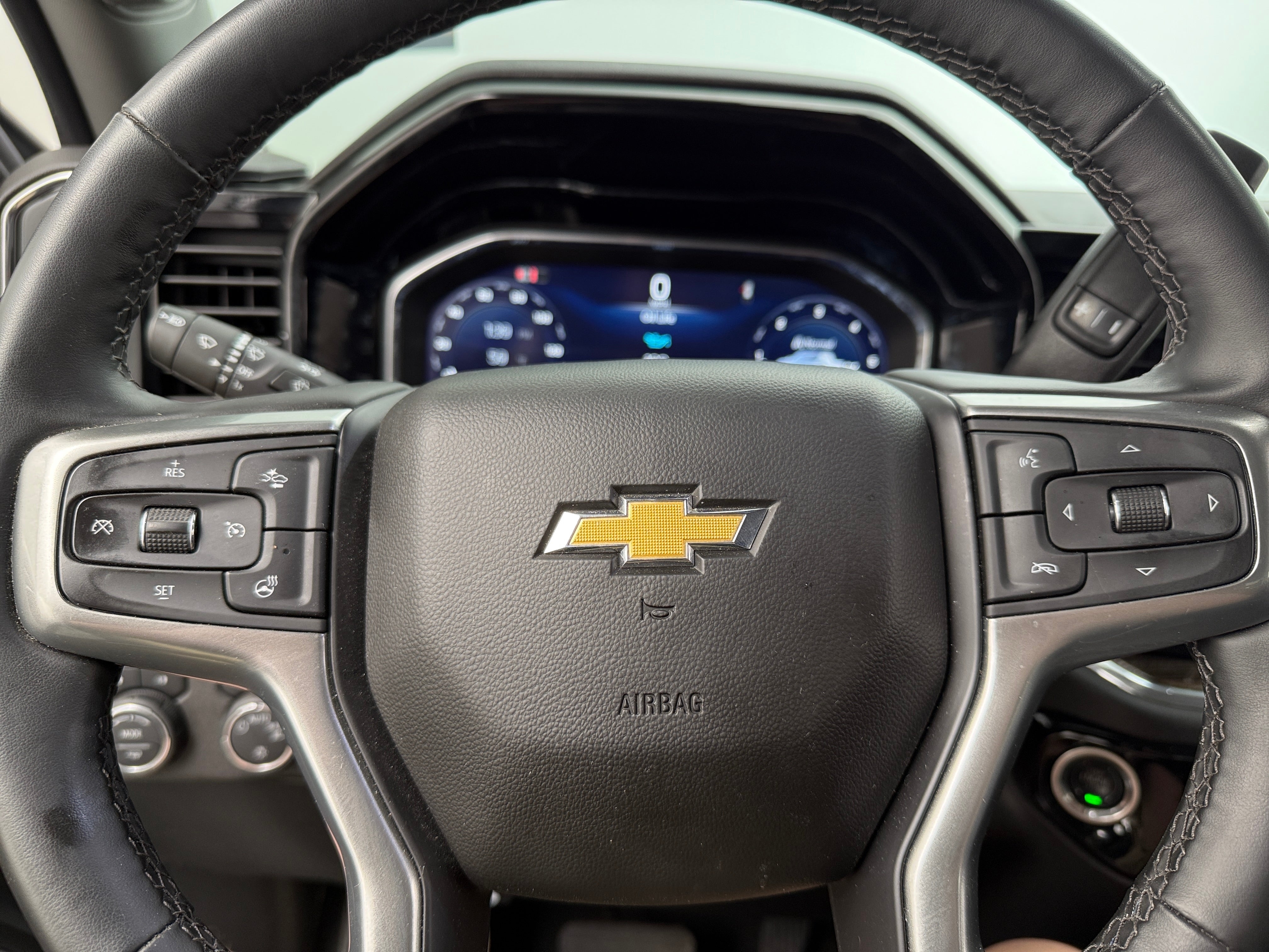 2025 Chevrolet Silverado 1500 LT 5