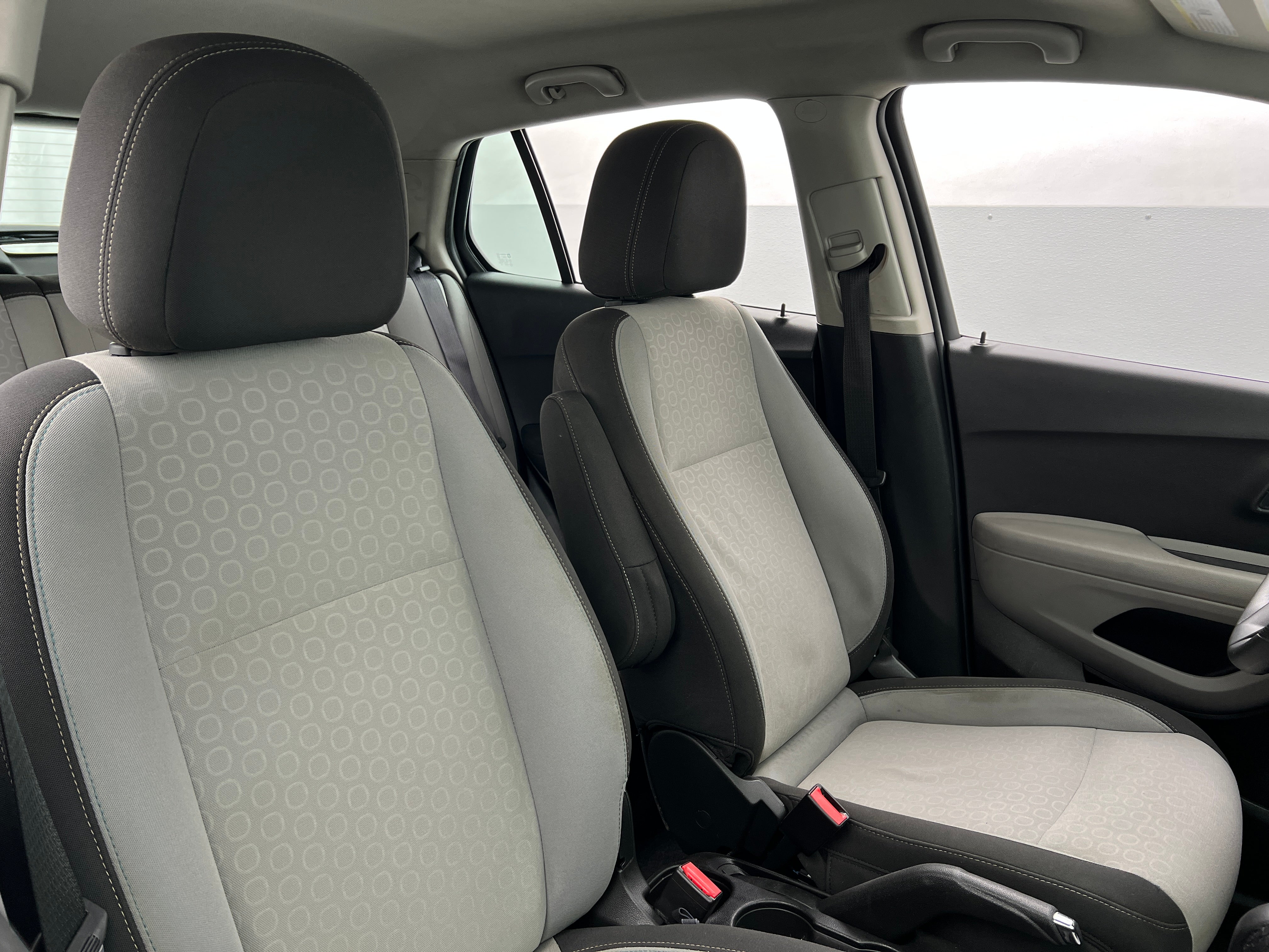 2016 Chevrolet Trax LS 2
