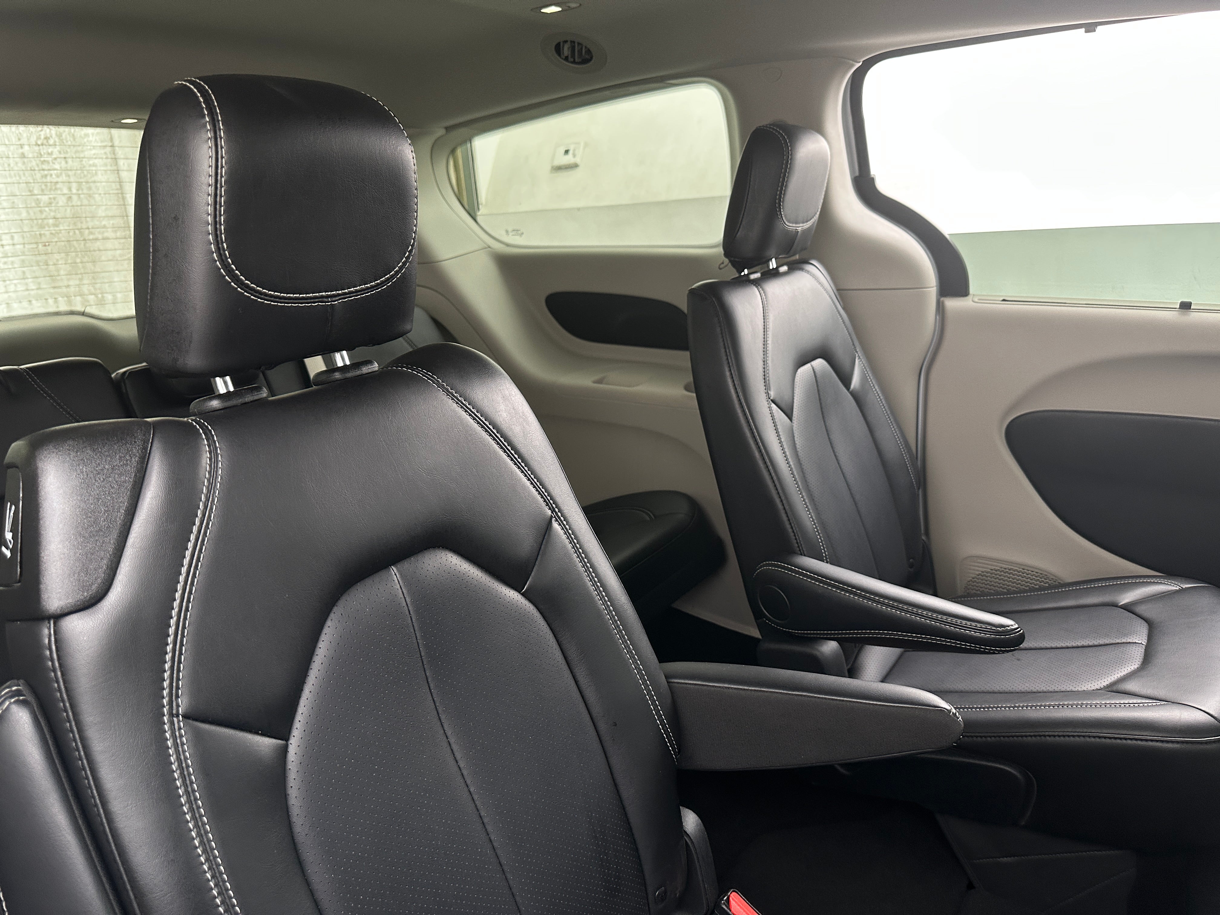 2024 Chrysler Pacifica Touring L 5