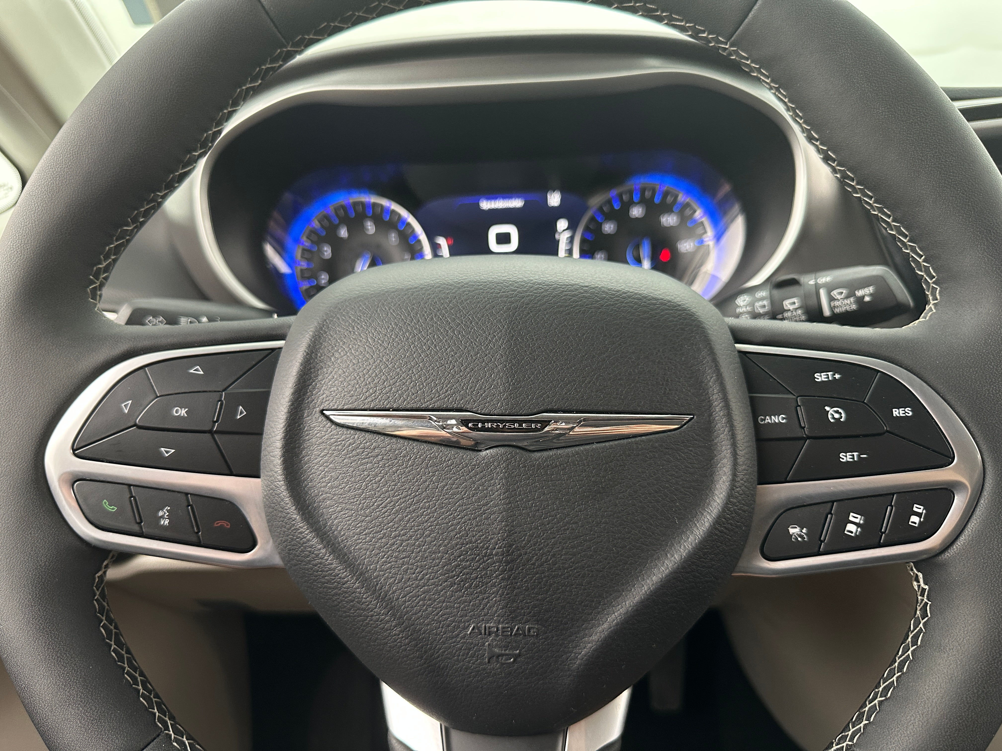 2024 Chrysler Pacifica Touring L 4
