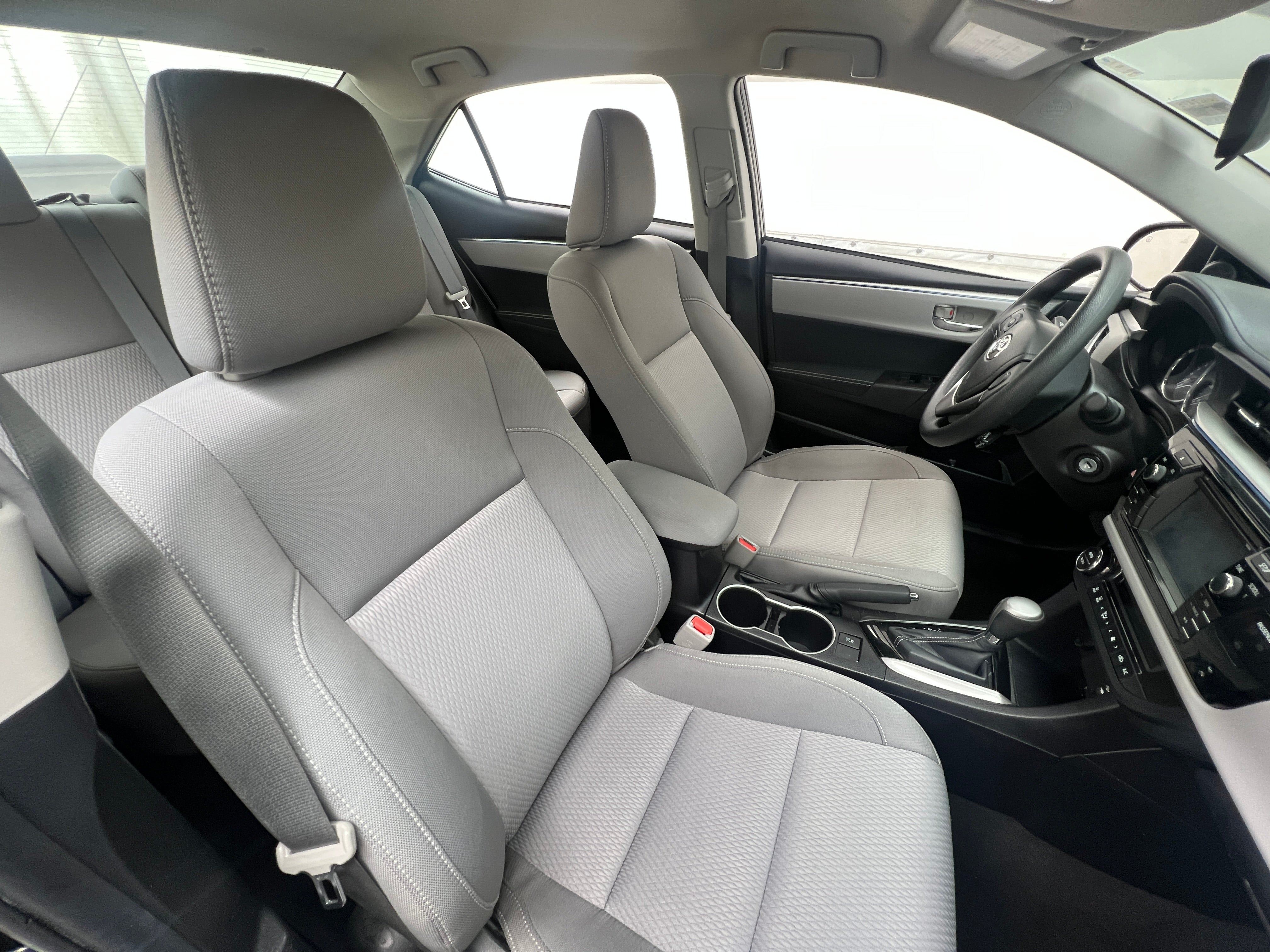 2015 Toyota Corolla LE 2