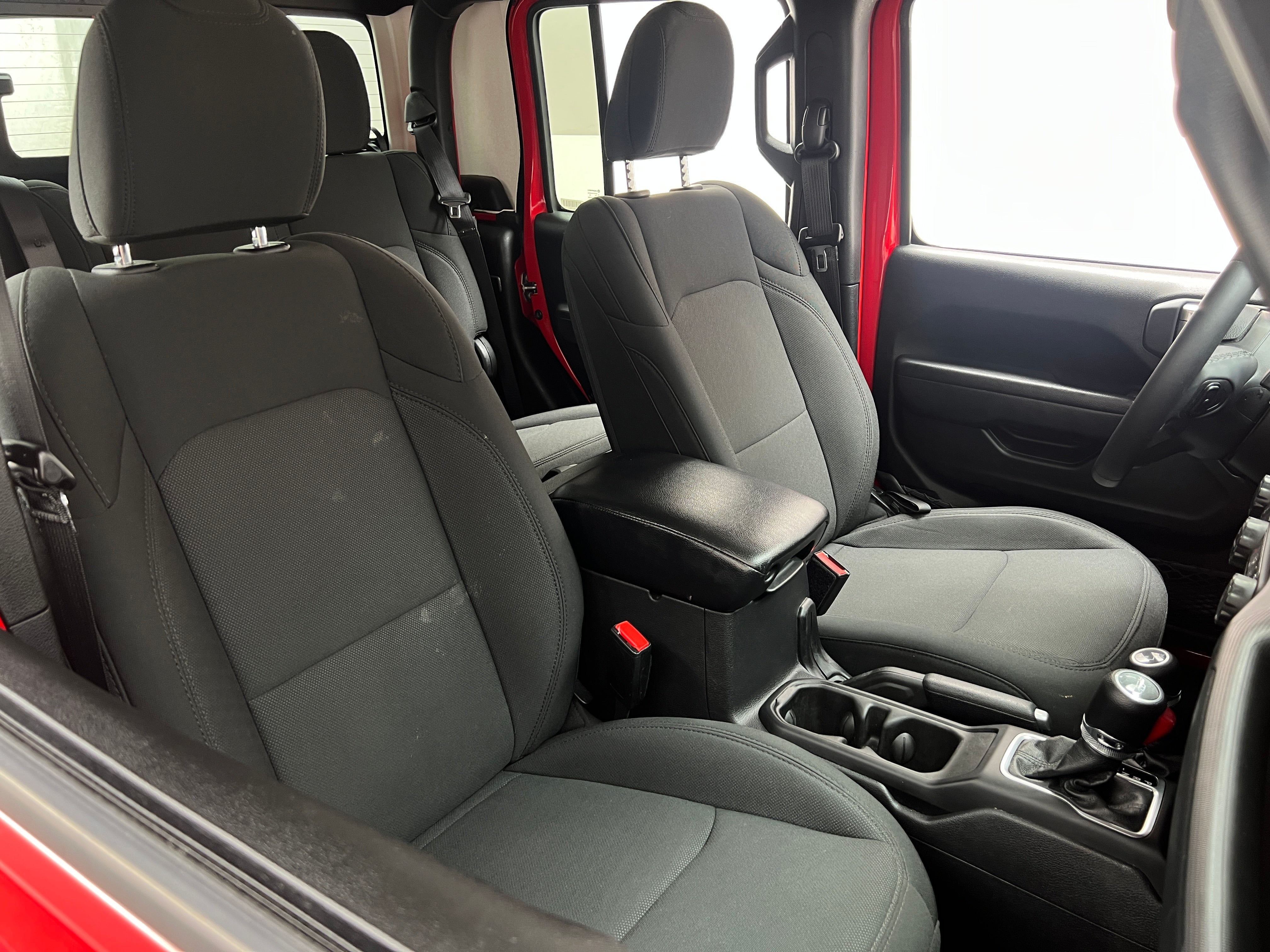 2023 Jeep Gladiator Sport S 2