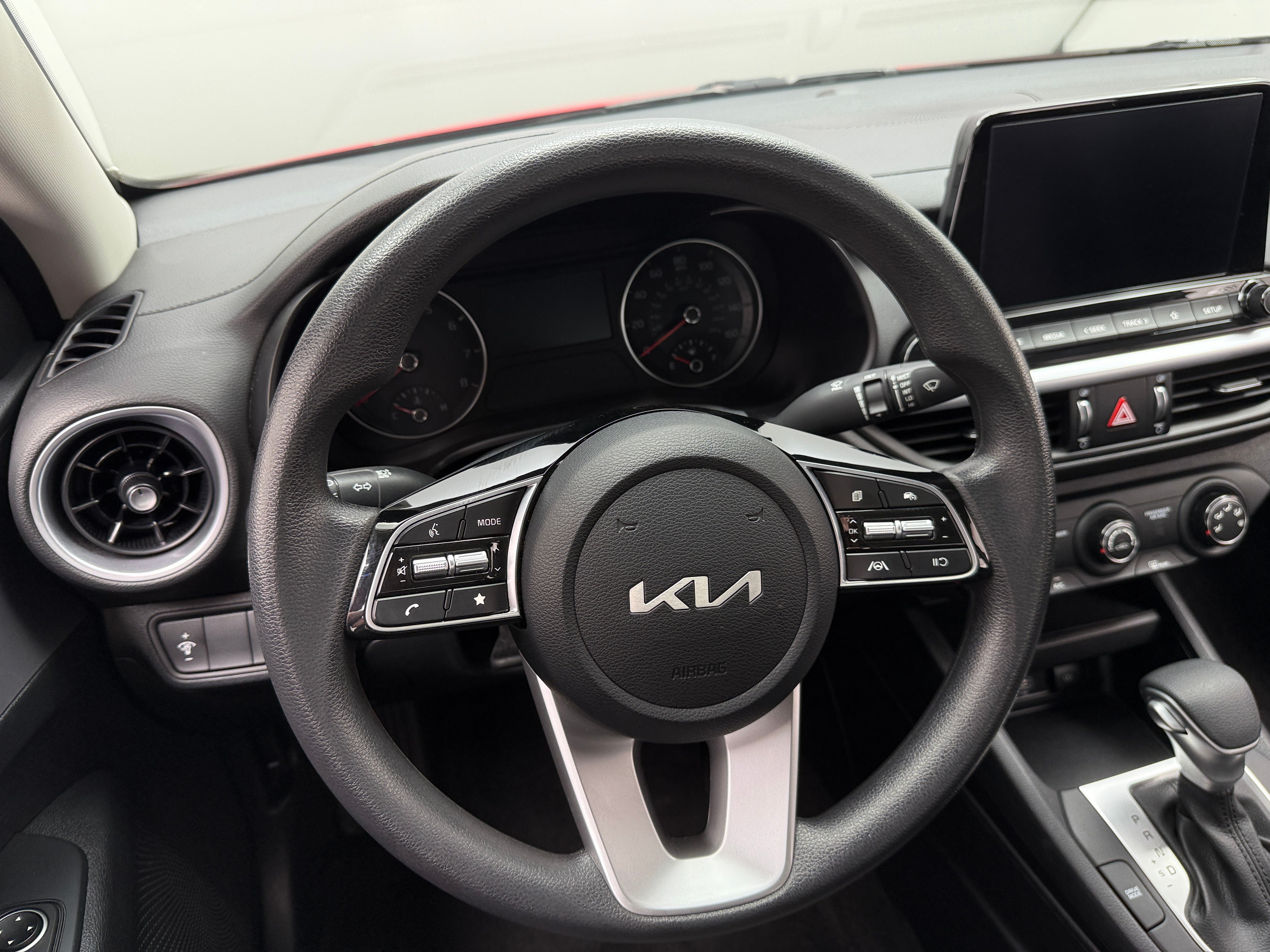 2024 Kia Forte LXS 5