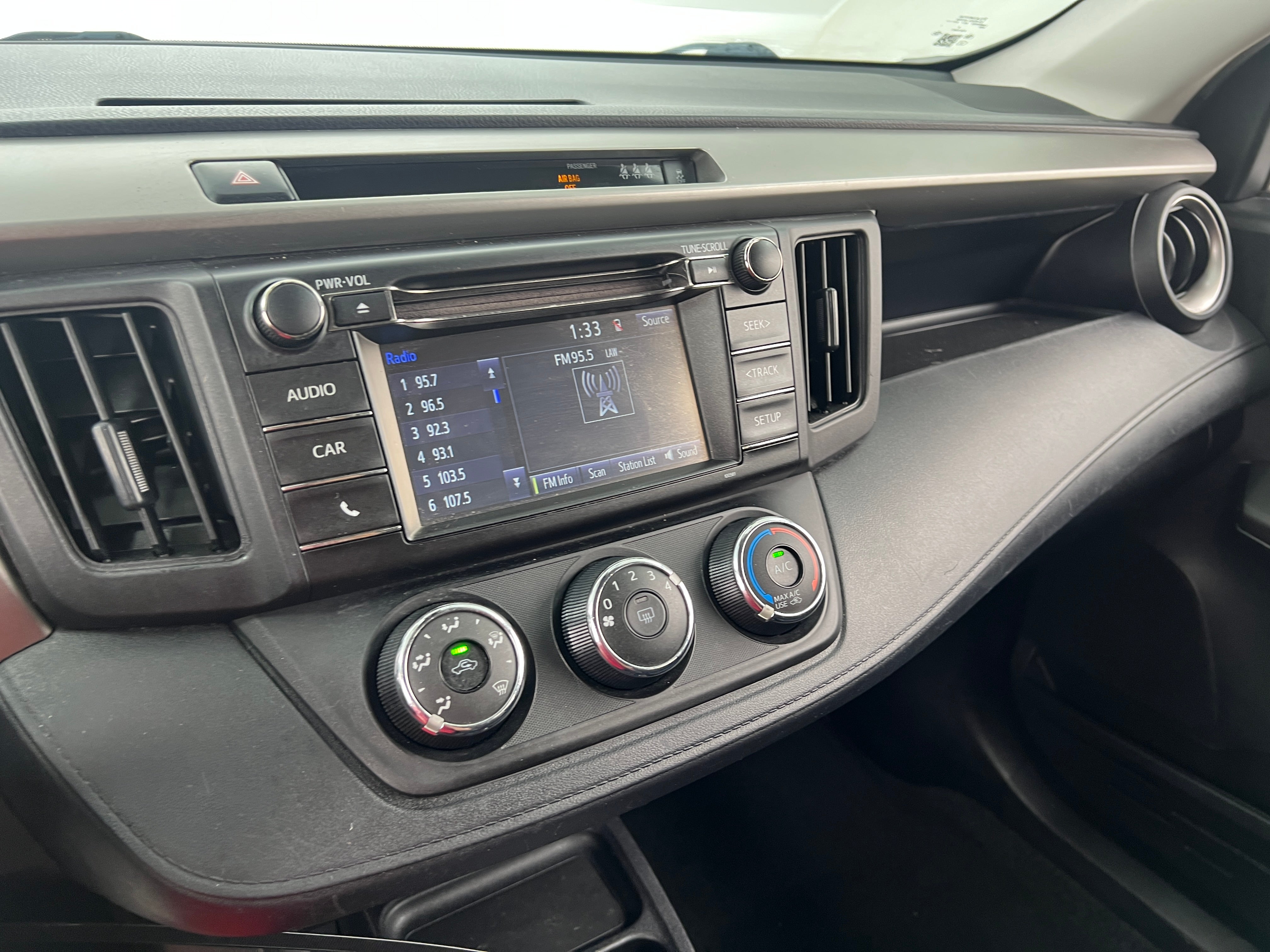 2017 Toyota RAV4 LE 4