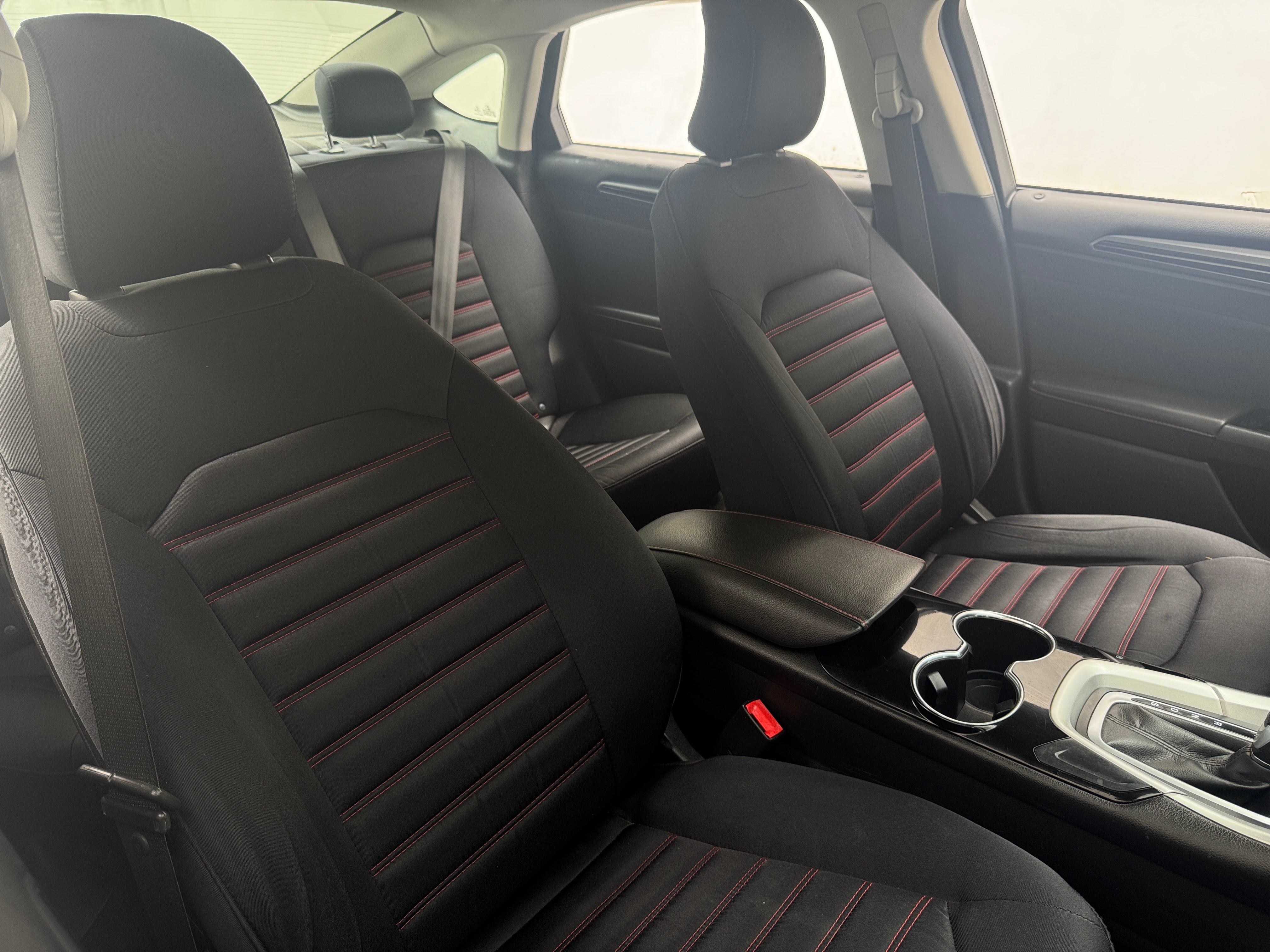 2015 Ford Fusion SE 2