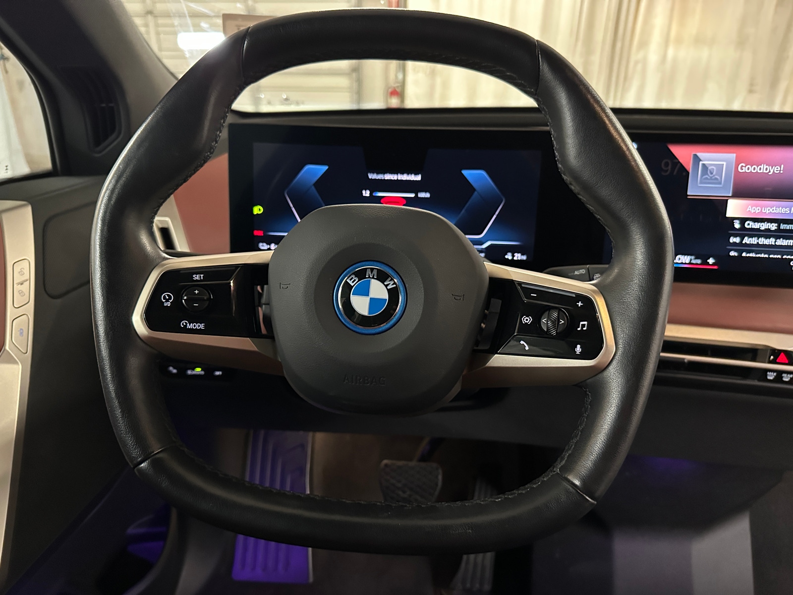 Thumbnail: 2023 BMW iX - 4