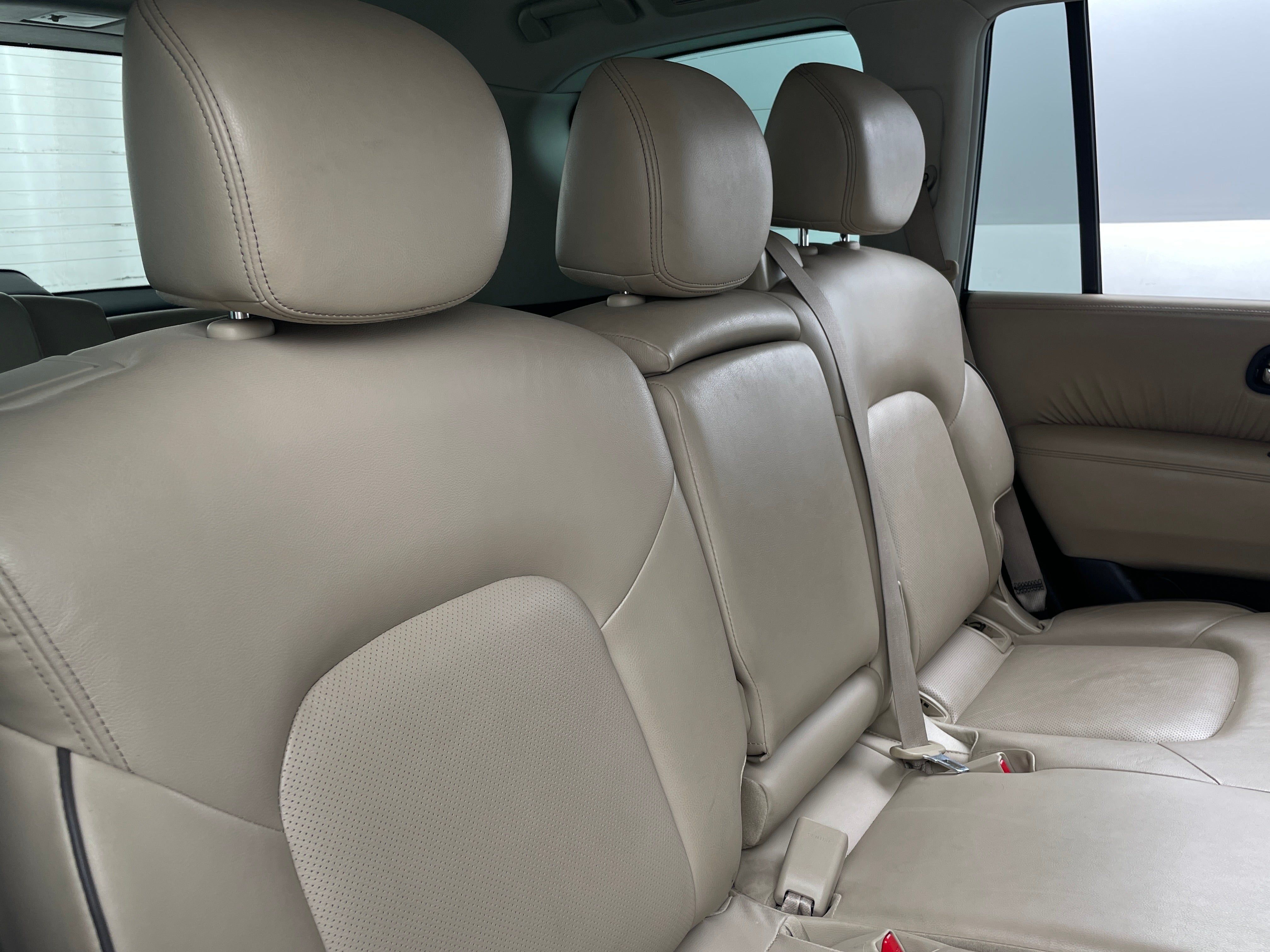 2023 Nissan Armada SL 5