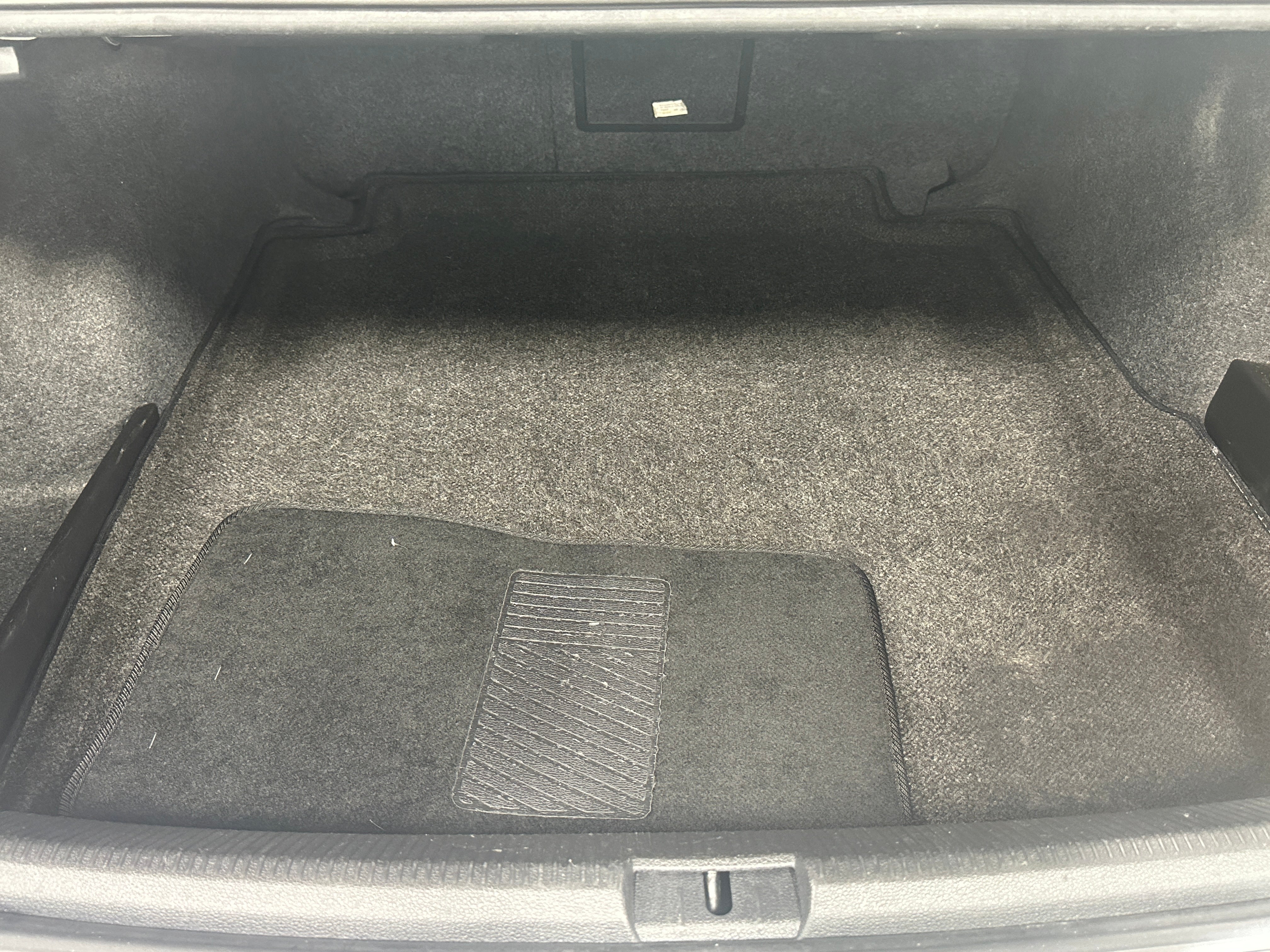 2014 Volkswagen Passat SEL 6