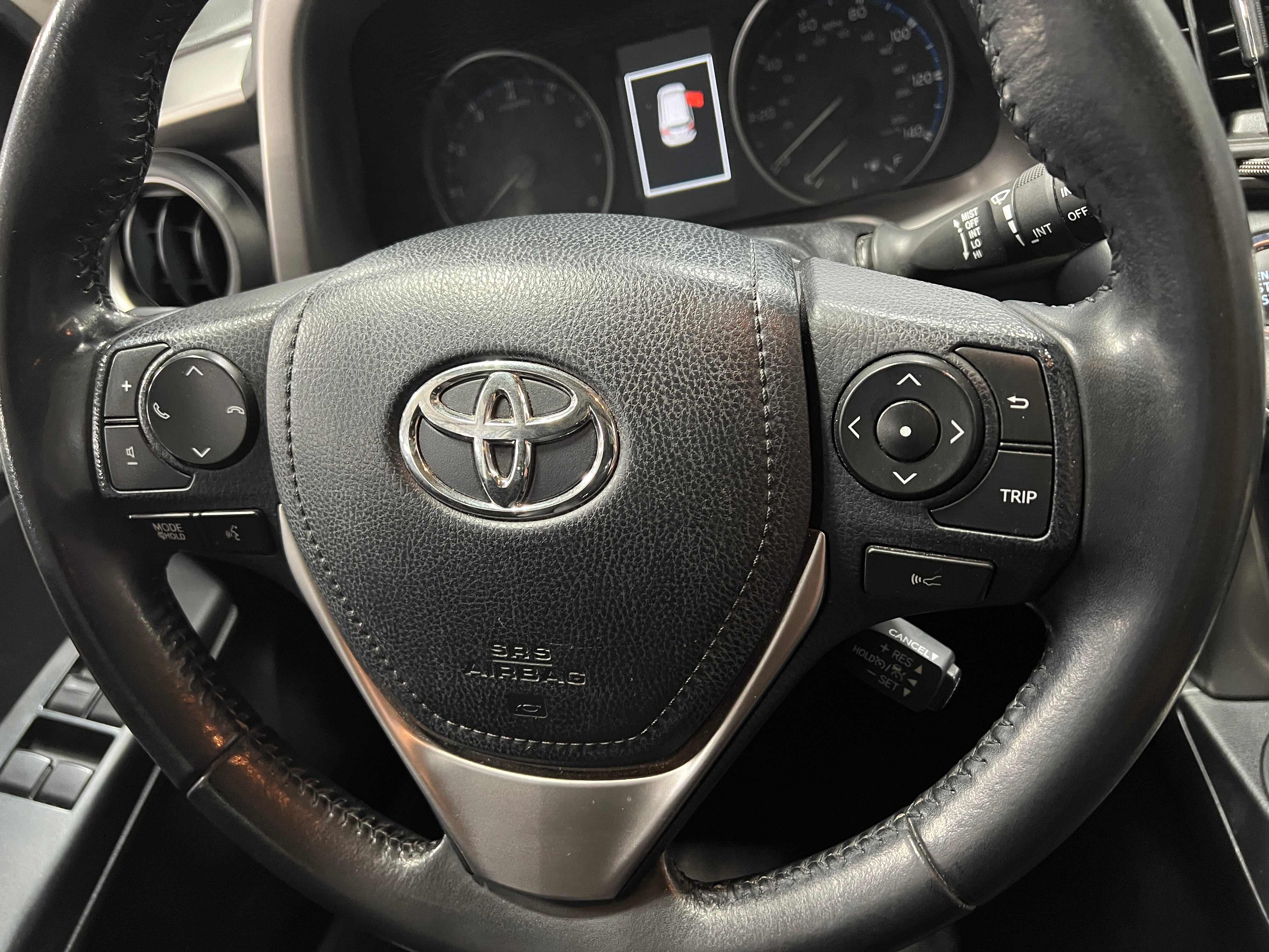 2017 Toyota RAV4 XLE 5