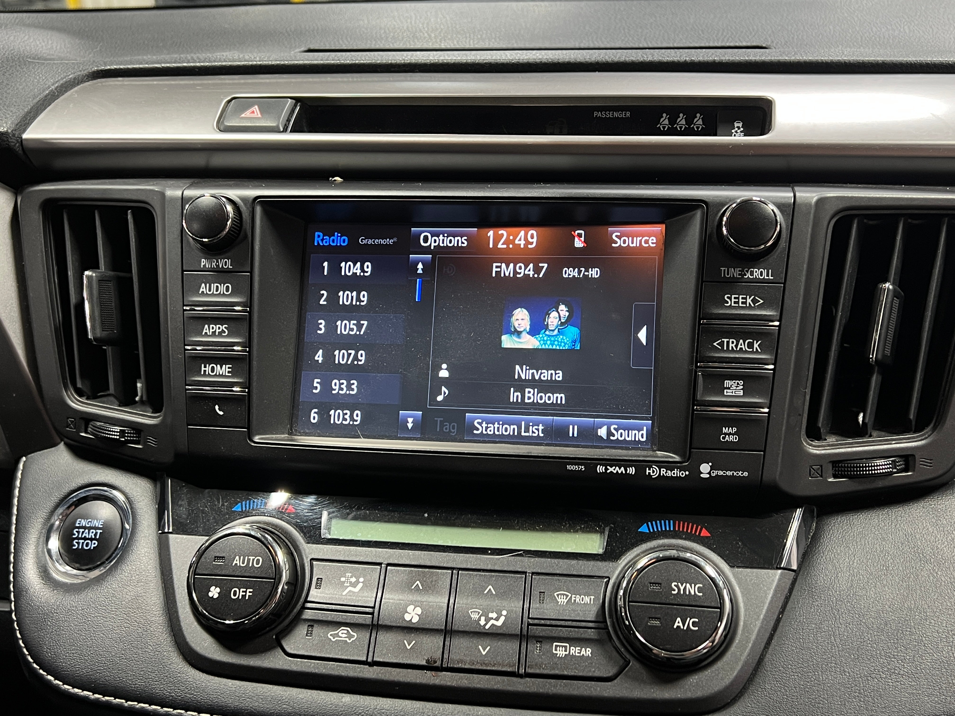 2017 Toyota RAV4 XLE 4