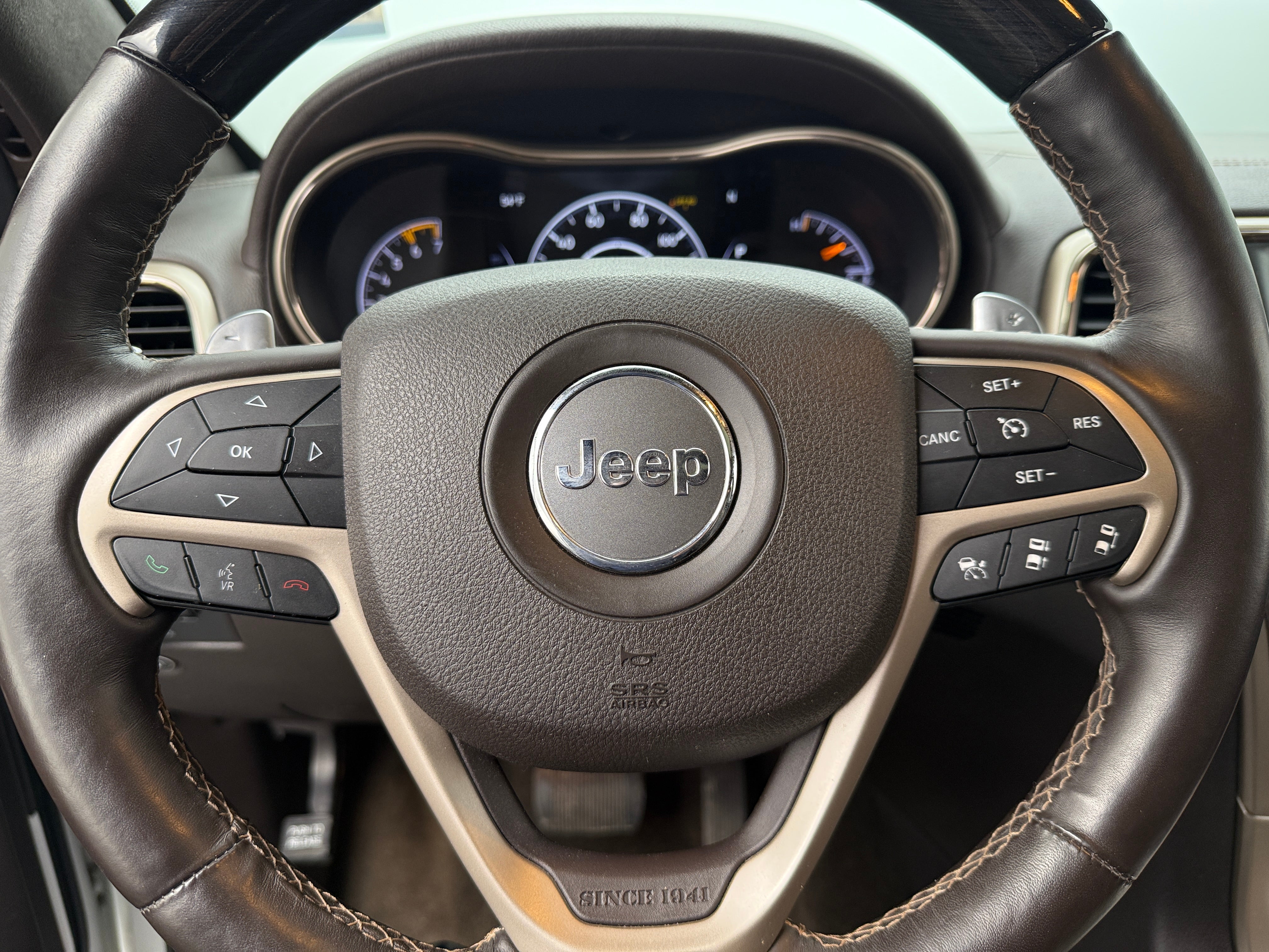 2015 Jeep Grand Cherokee Summit 4