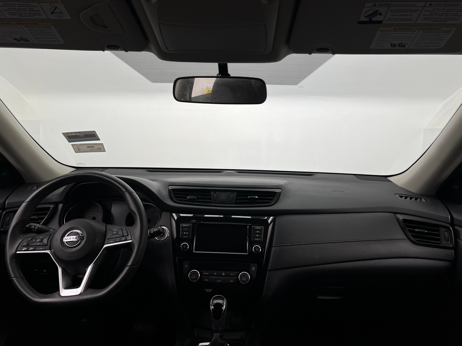 Thumbnail: 2018 Nissan Rogue - 3