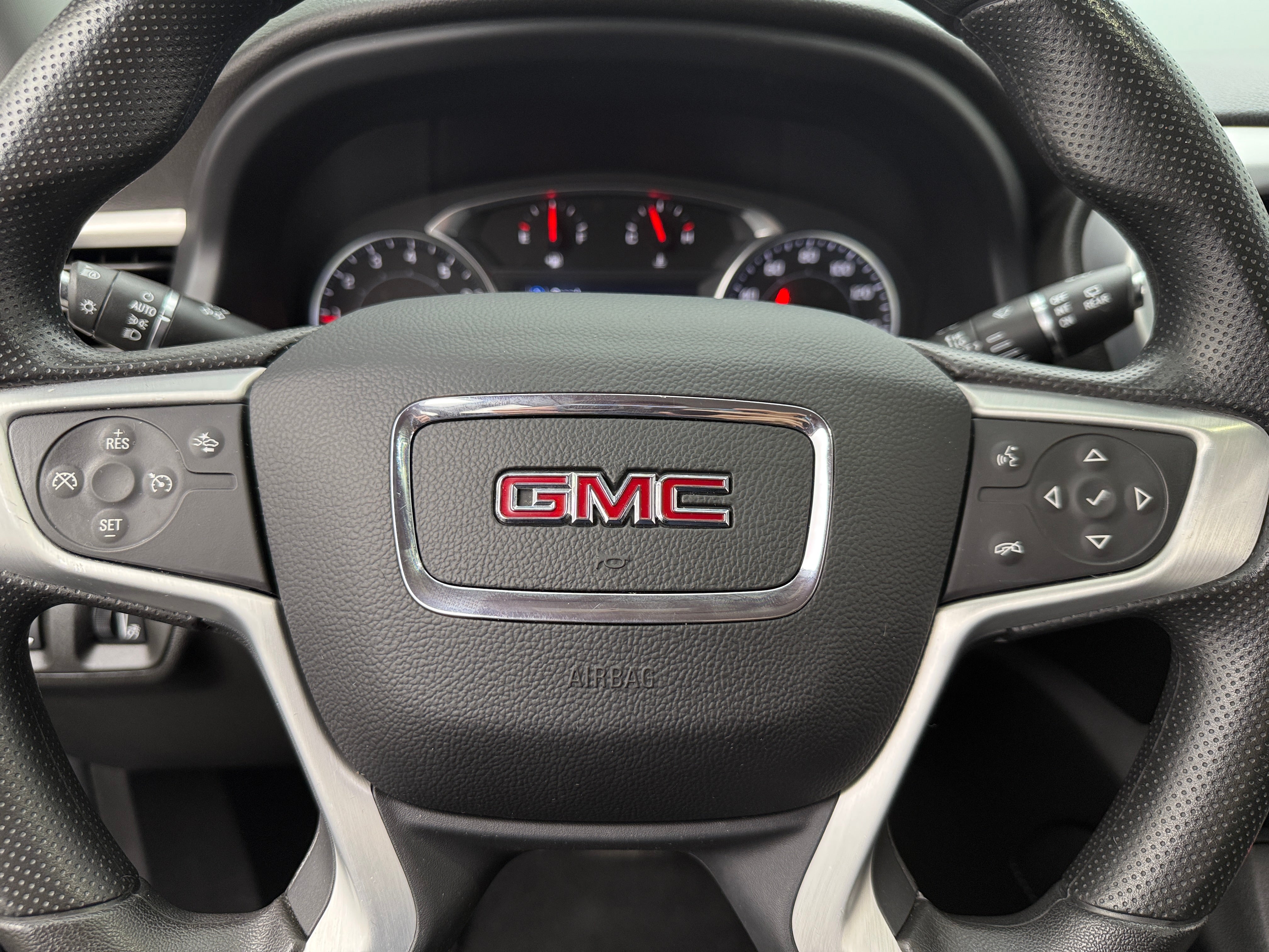 2023 GMC Acadia SLE 5