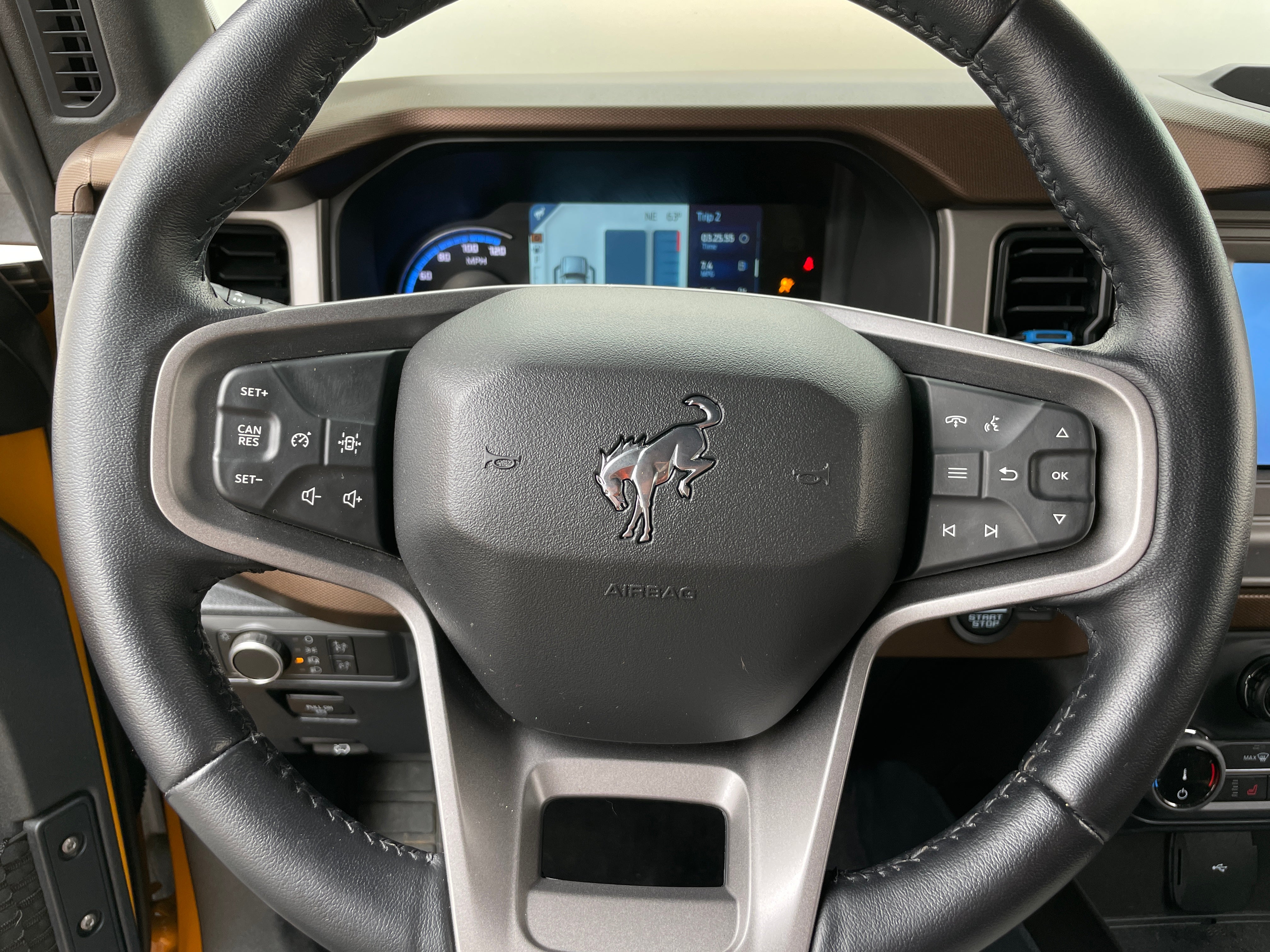 2022 Ford Bronco Outer Banks 4