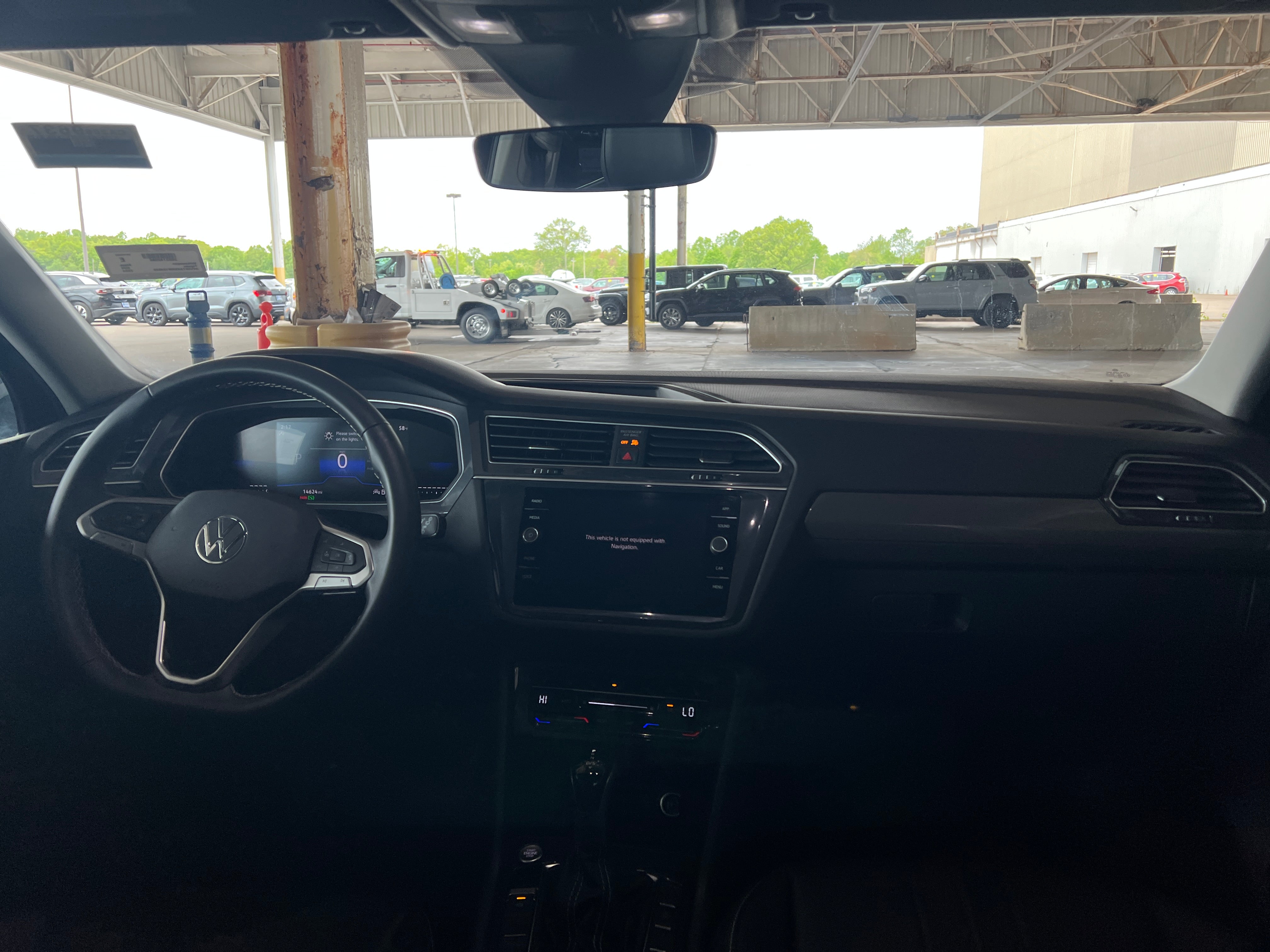 2024 Volkswagen Tiguan Wolfsburg Edition 2