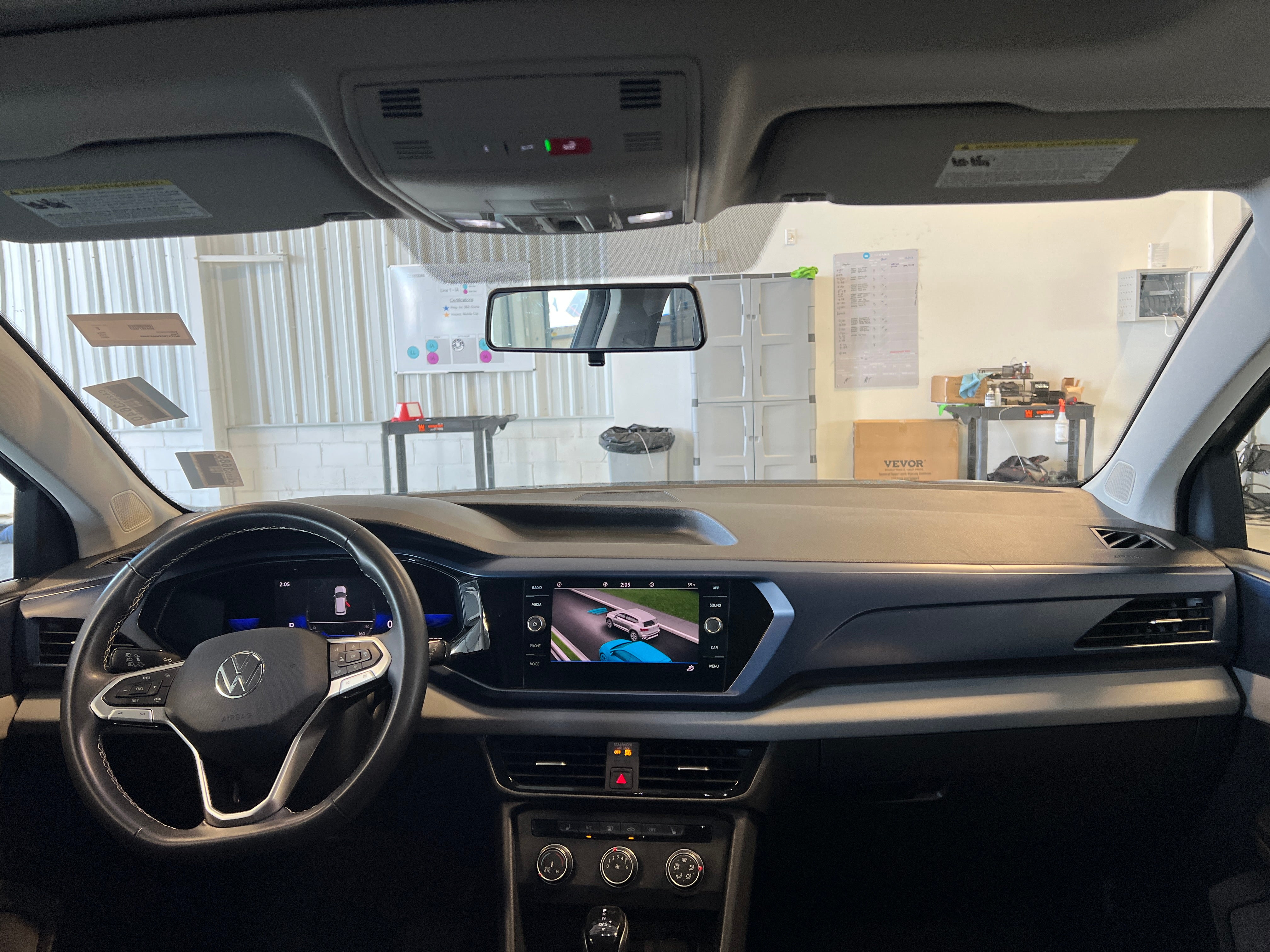 2022 Volkswagen Taos SE 2