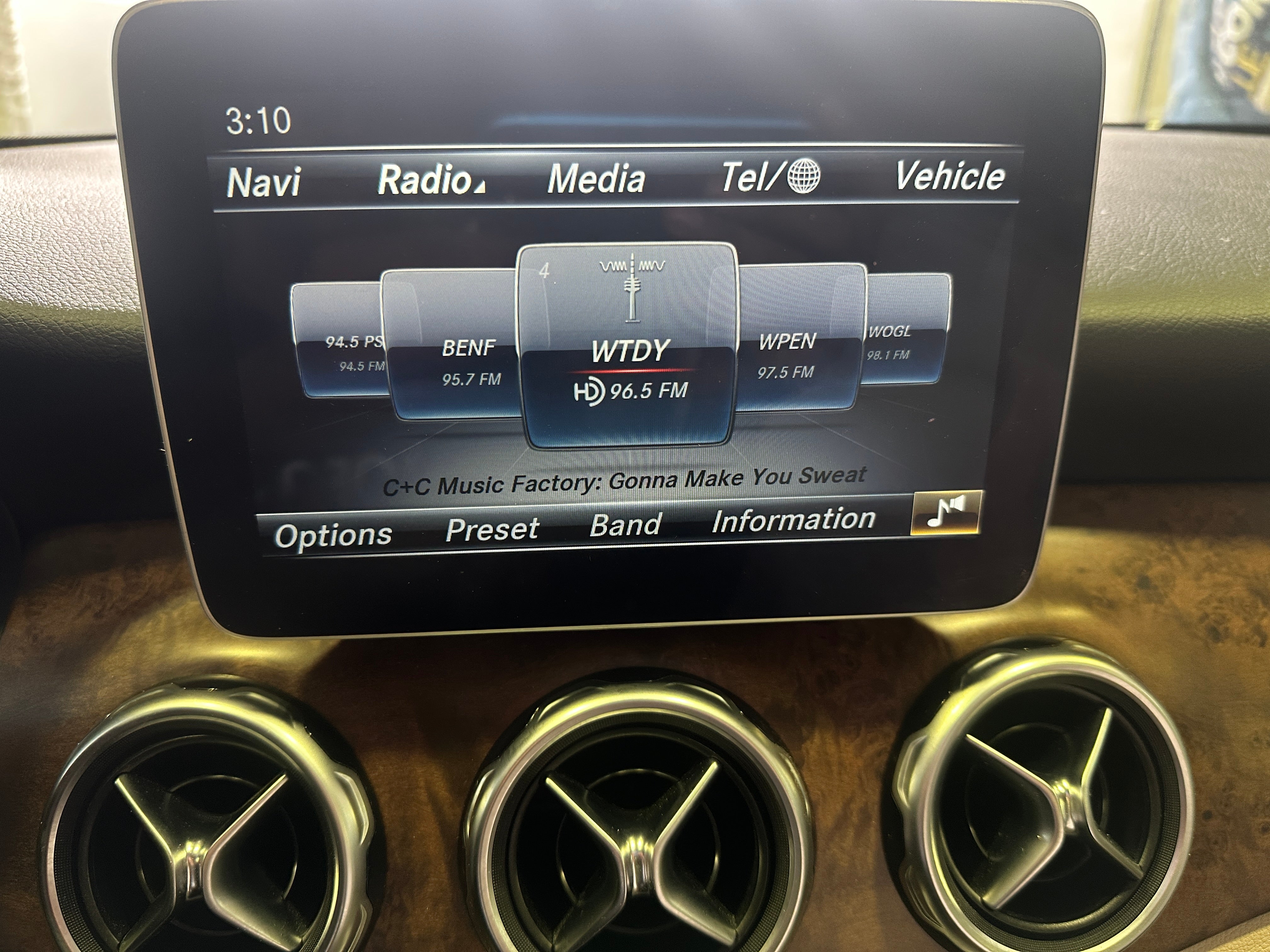 2019 Mercedes-Benz GLA 250 4MATIC 3