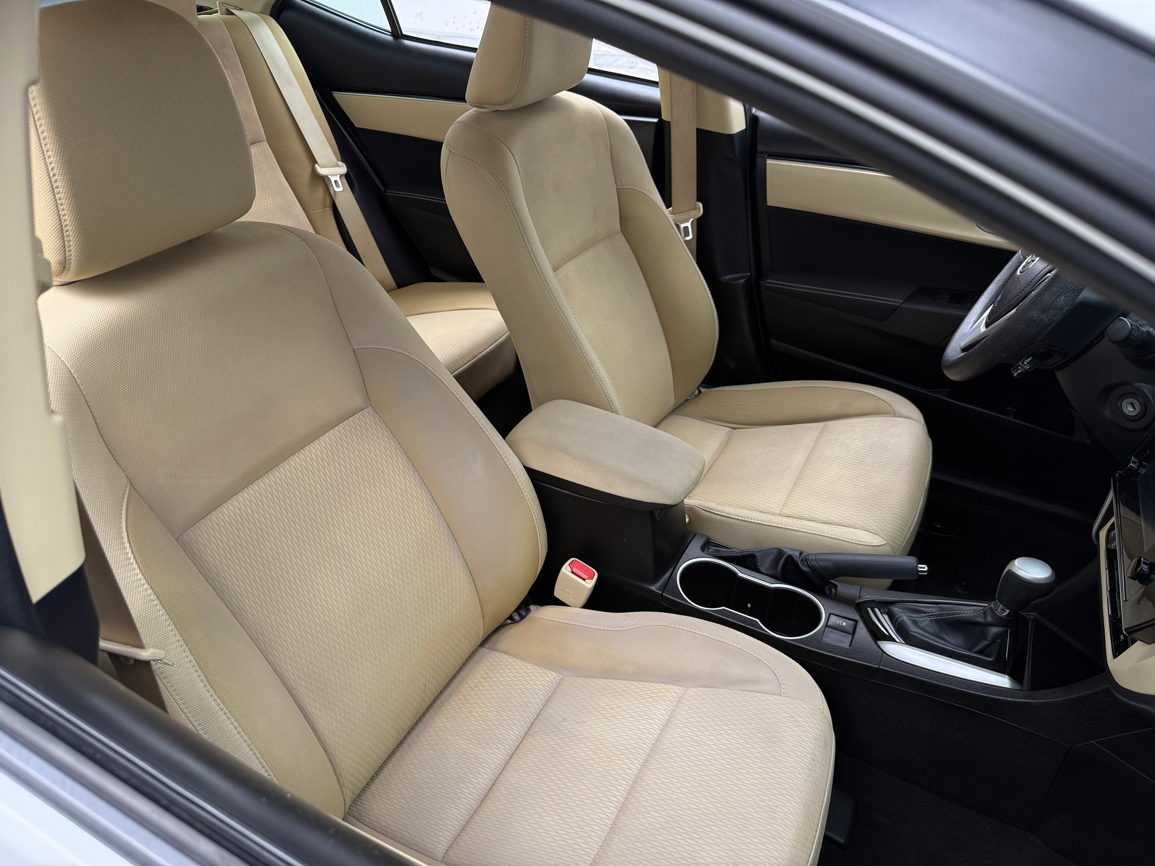 2019 Toyota Corolla LE 2