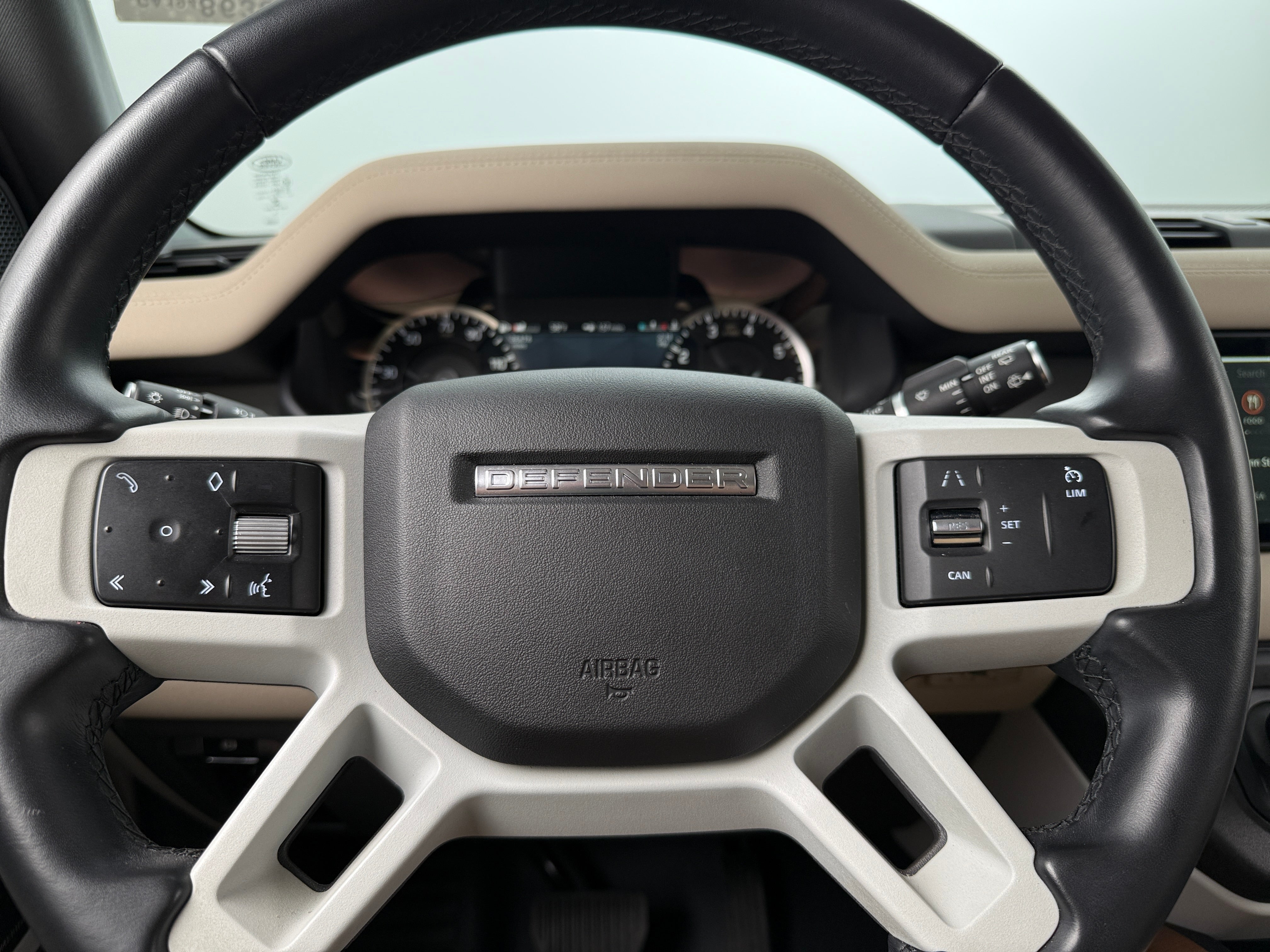2023 Land Rover Defender 90 4