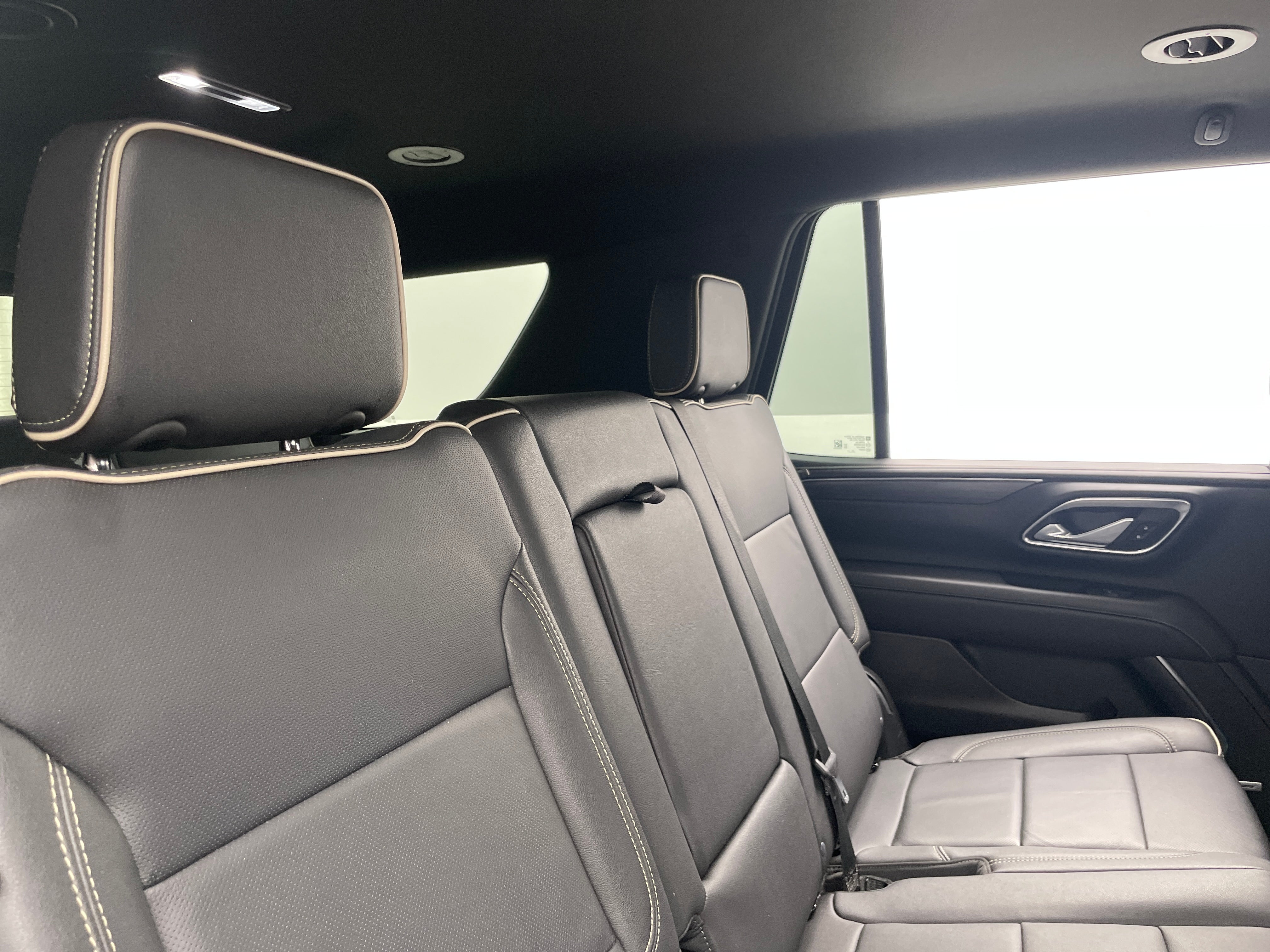 2024 GMC Yukon SLT 5