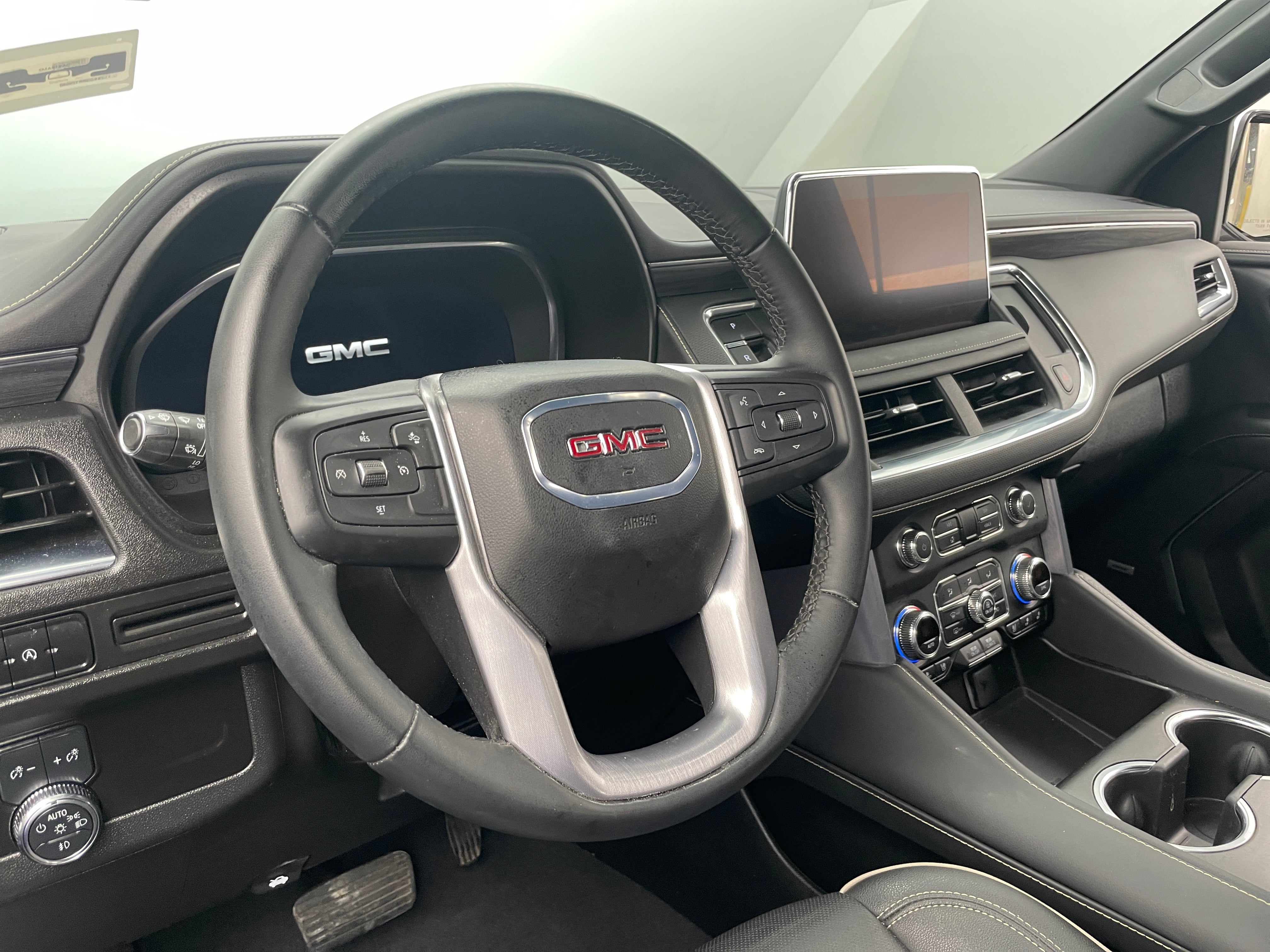 2024 GMC Yukon SLT 4