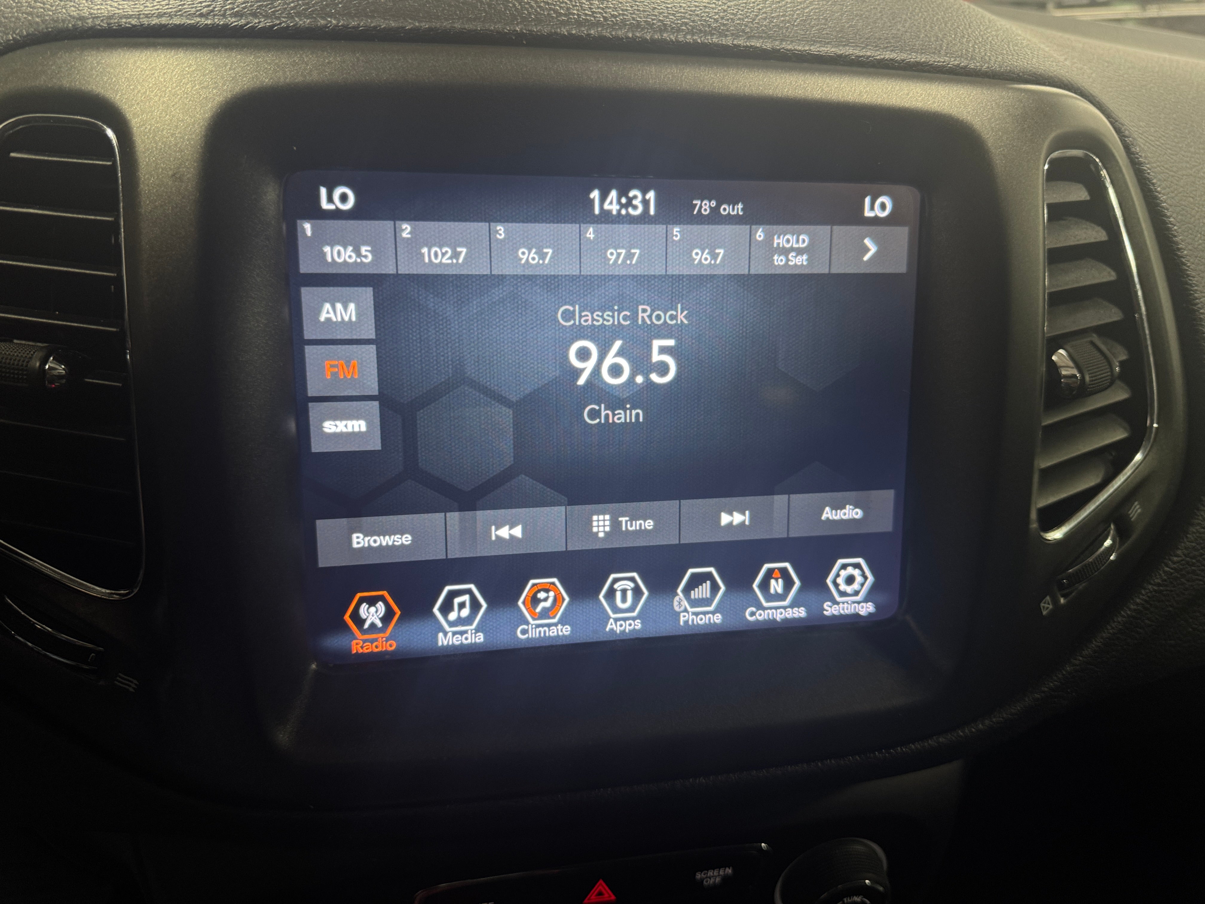 2017 Jeep Compass Trailhawk 3