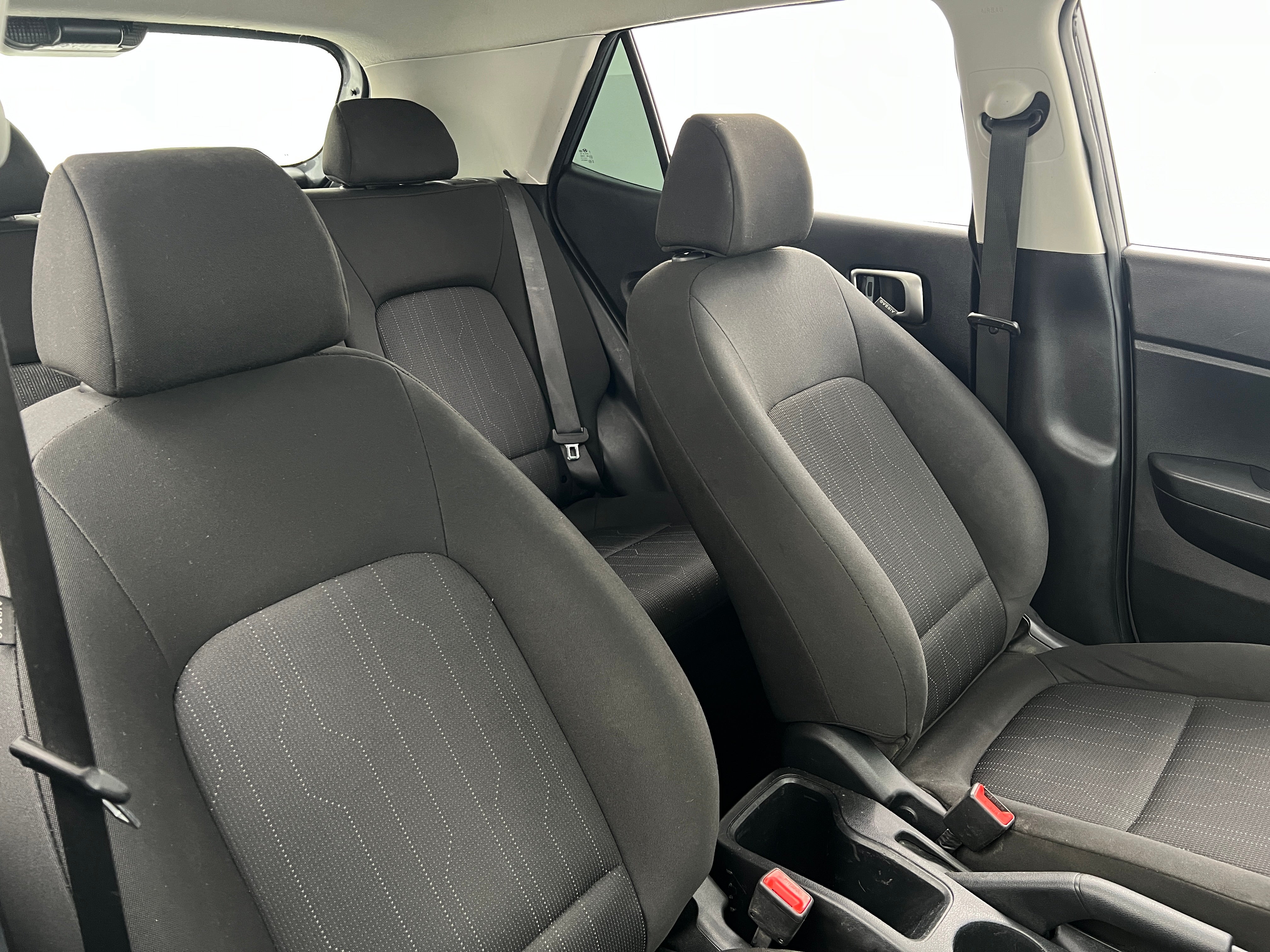 2022 Hyundai Venue SE 2