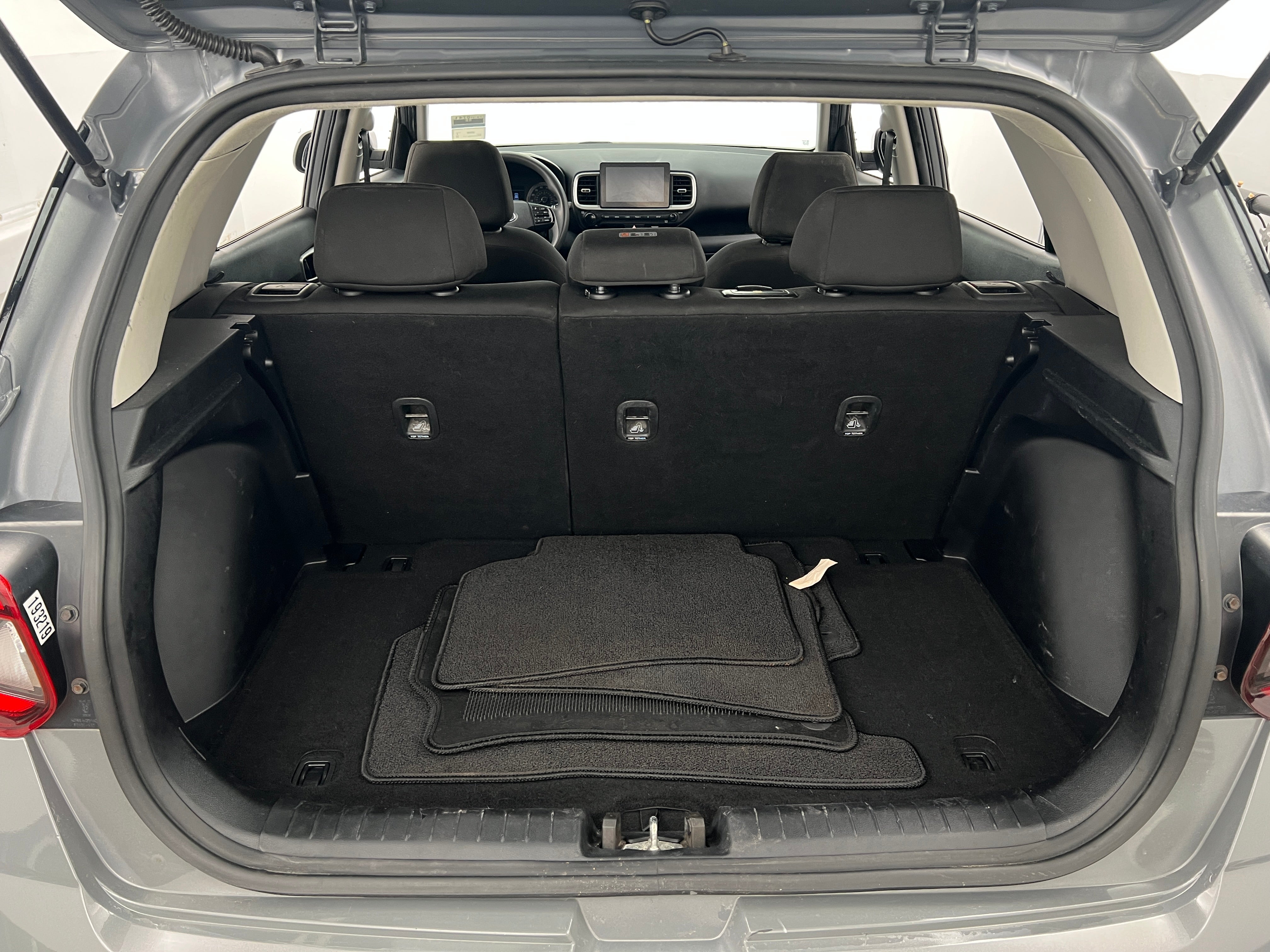 2022 Hyundai Venue SE 7