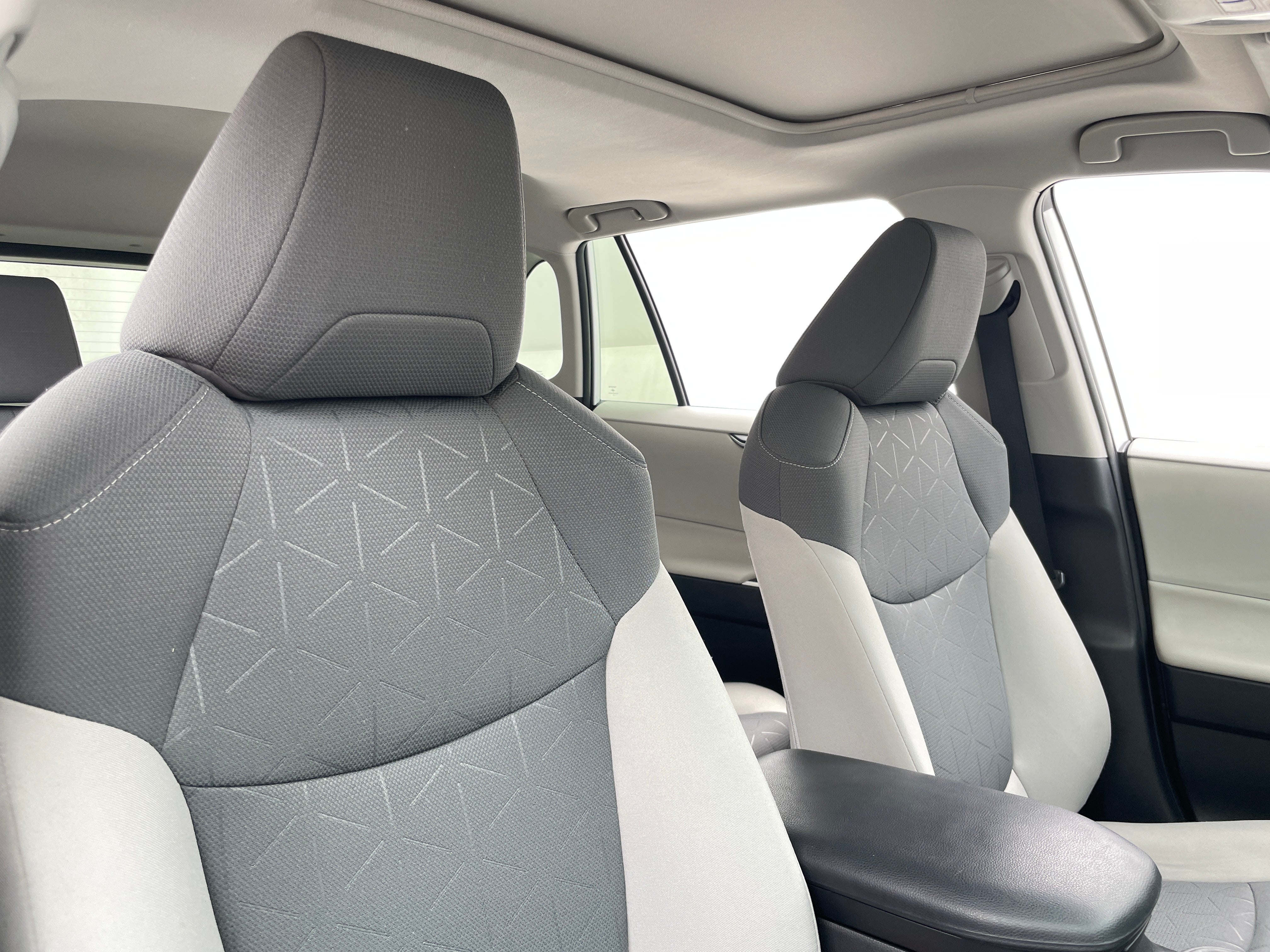 2020 Toyota RAV4 XLE 2