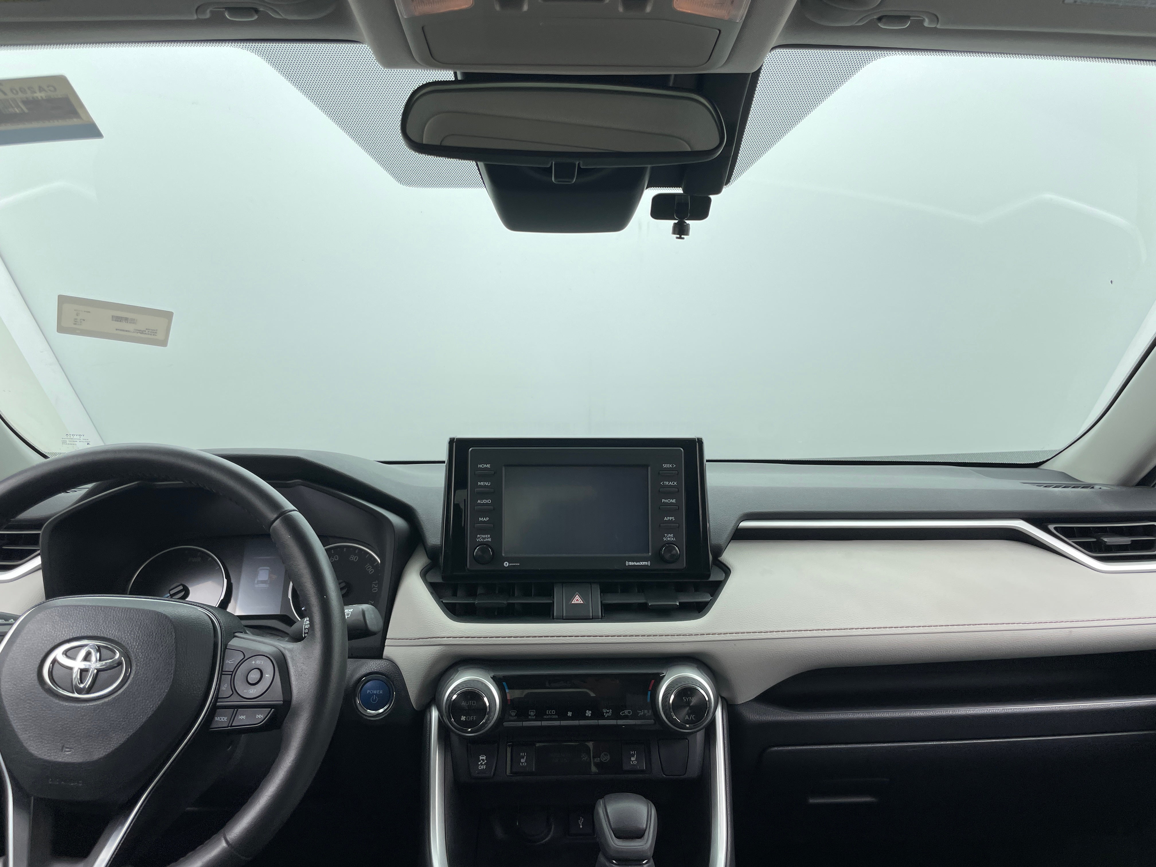 2020 Toyota RAV4 XLE 3
