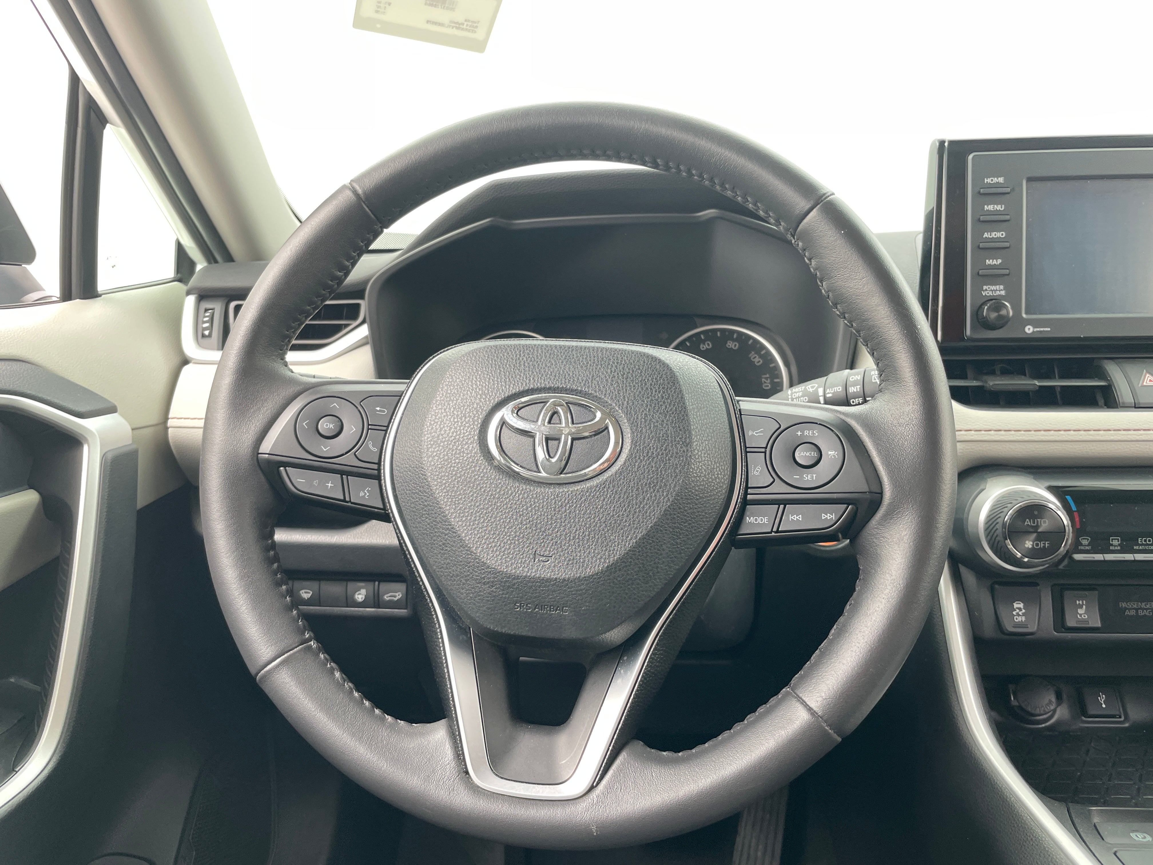 2020 Toyota RAV4 XLE 5