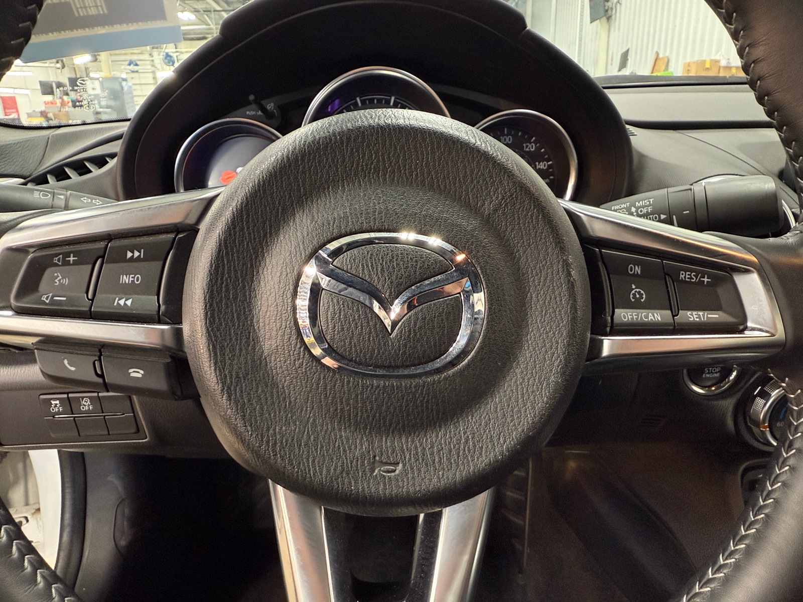 Thumbnail: 2022 Mazda MX-5 Miata - 5