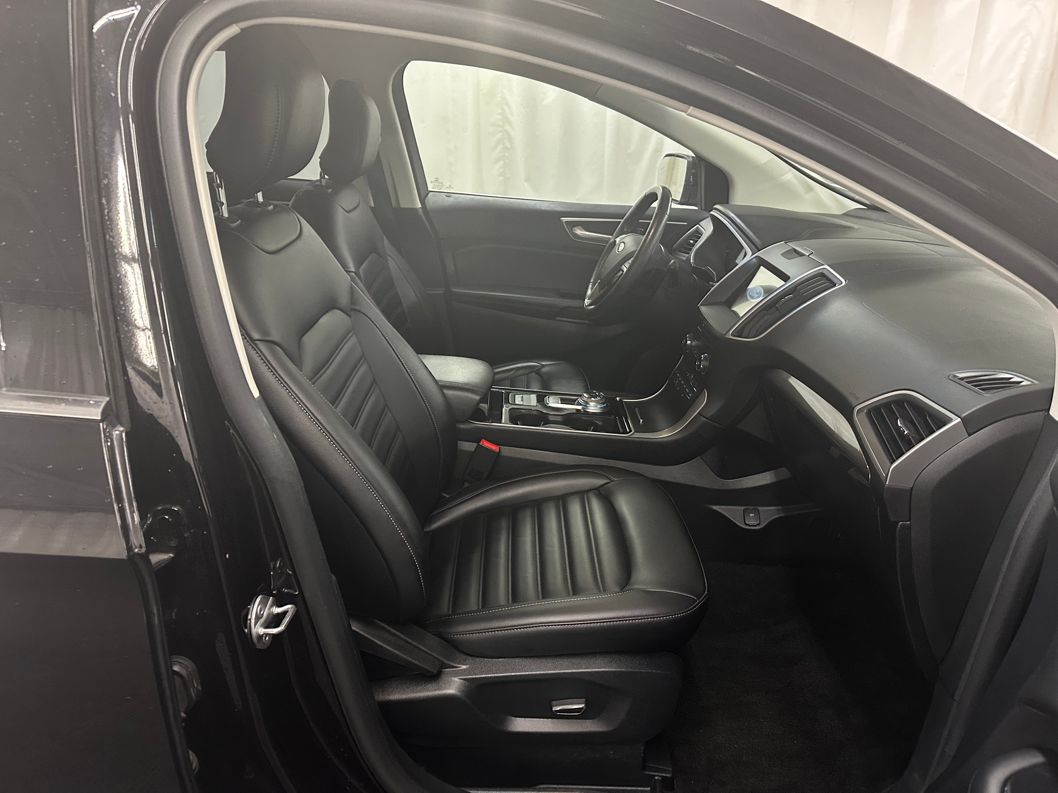 2019 Ford Edge SEL 2