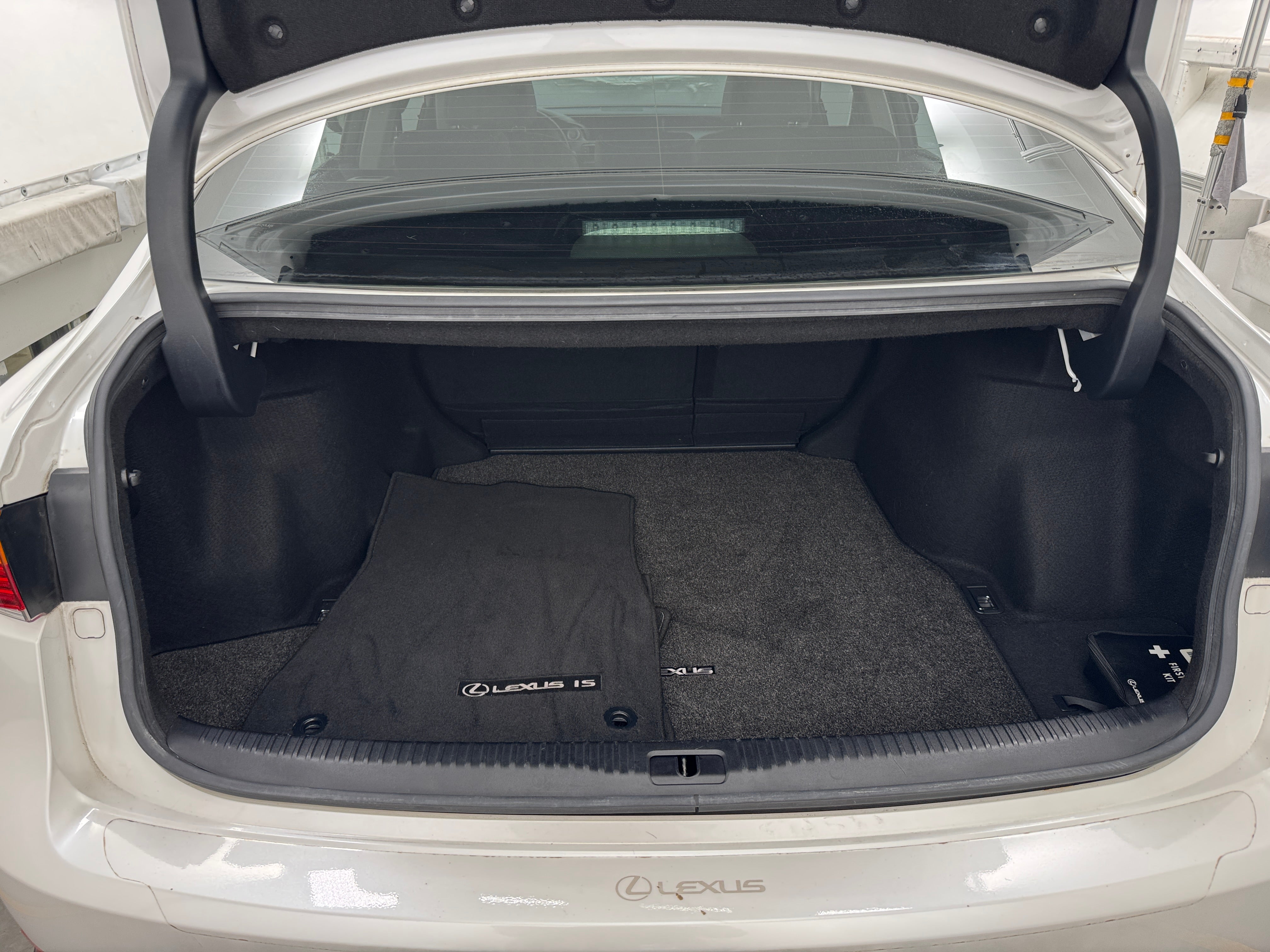 2019 Lexus IS 300 6