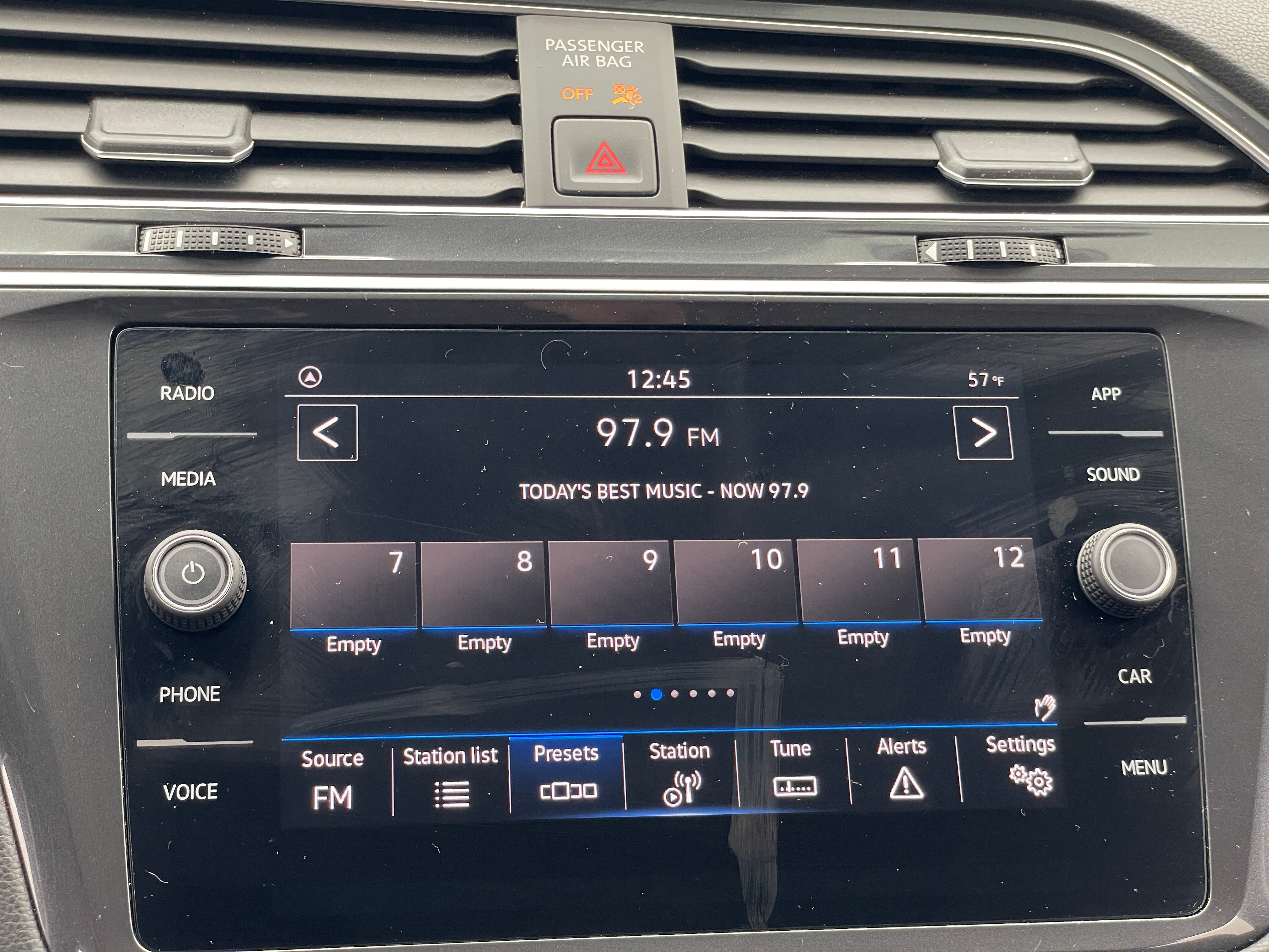 2024 Volkswagen Tiguan SE 3