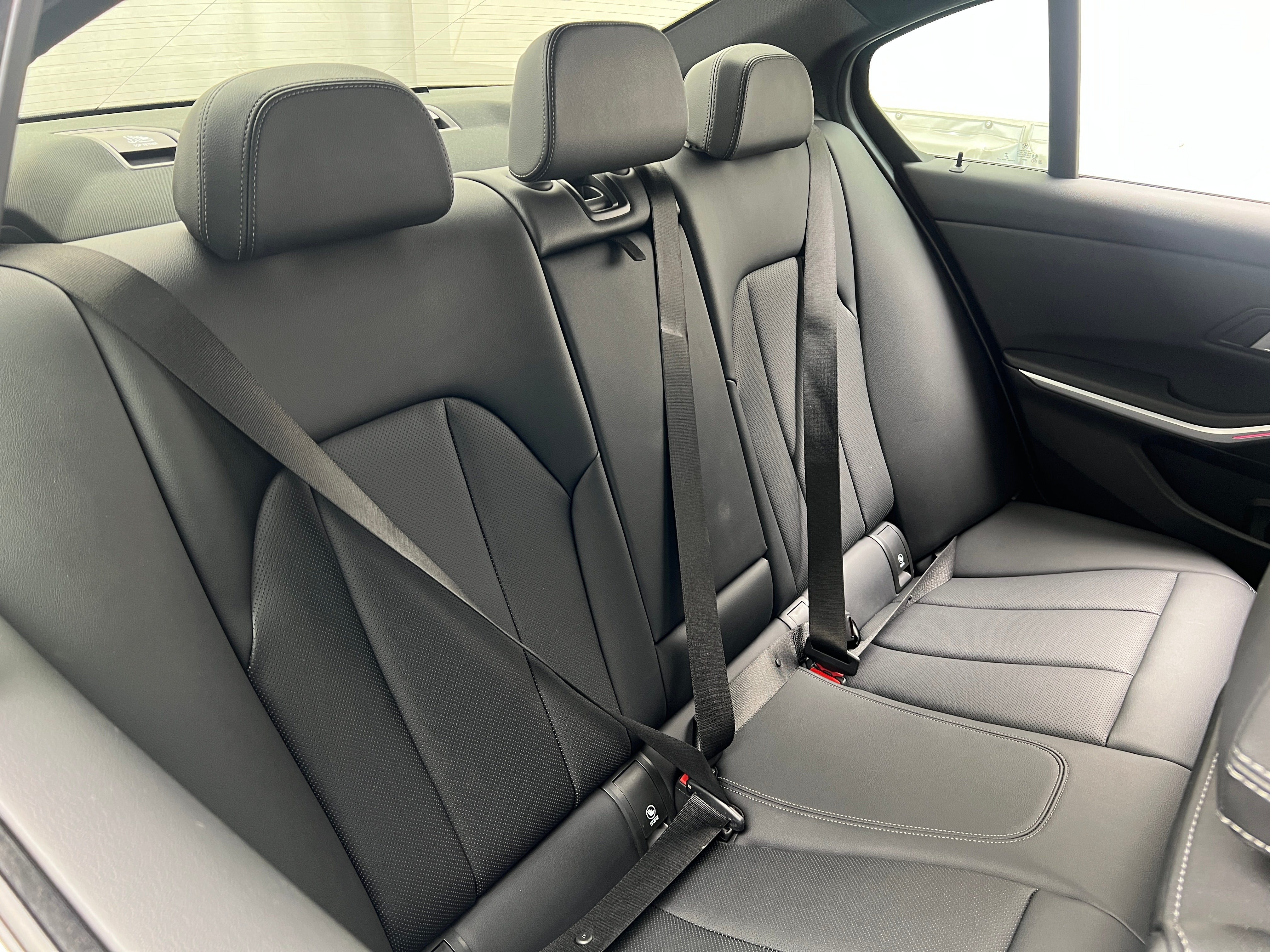 2024 BMW 3 Series 330i 5